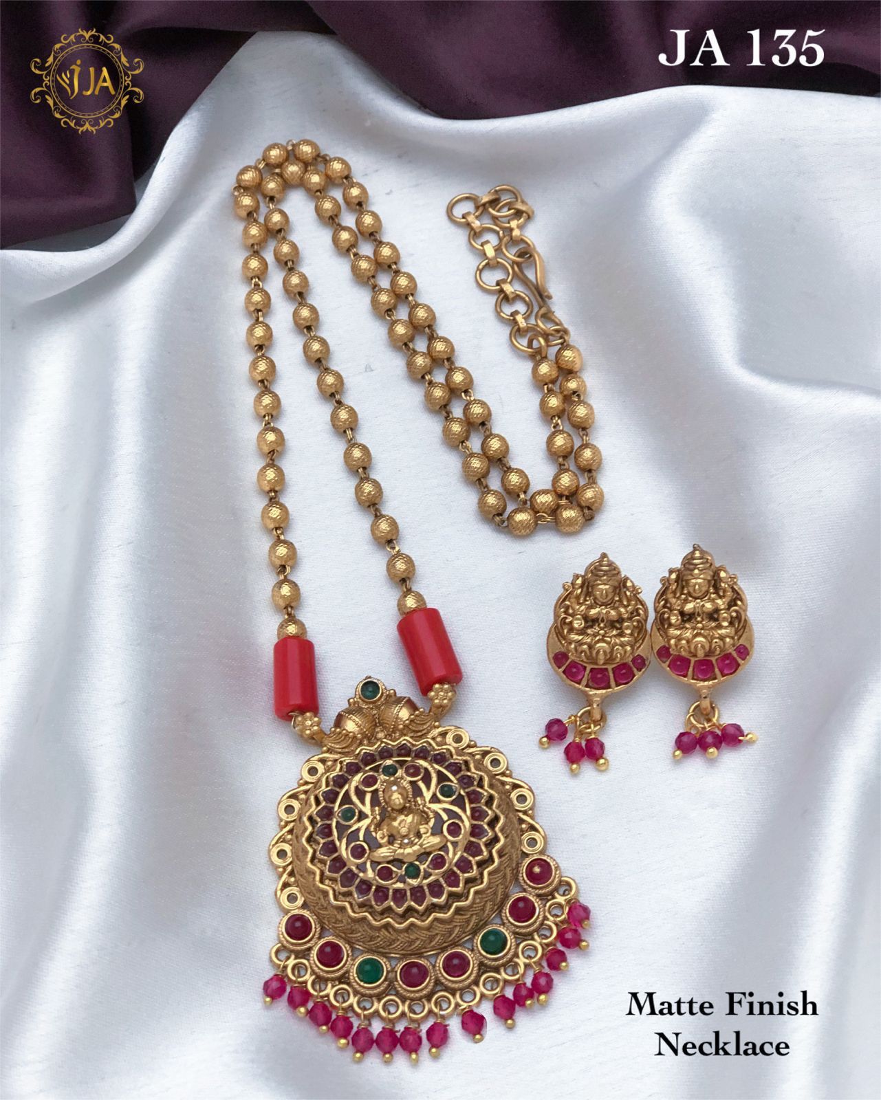 Matte Finish Necklace Set