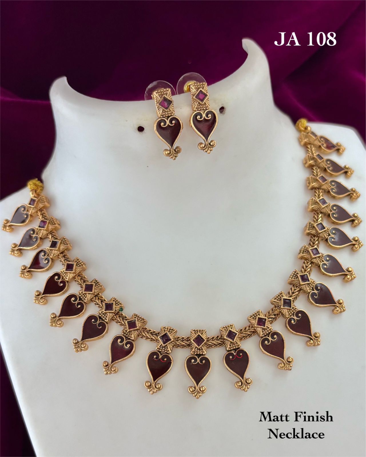 Elegant Matt Finish Necklace Set