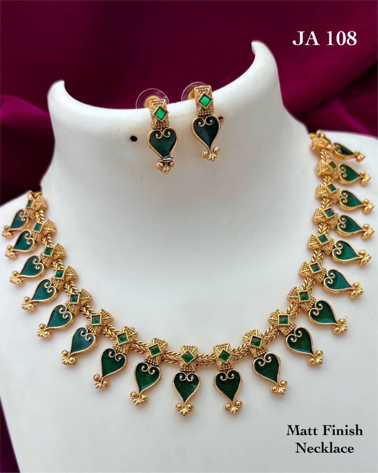 Elegant Matt Finish Necklace Set