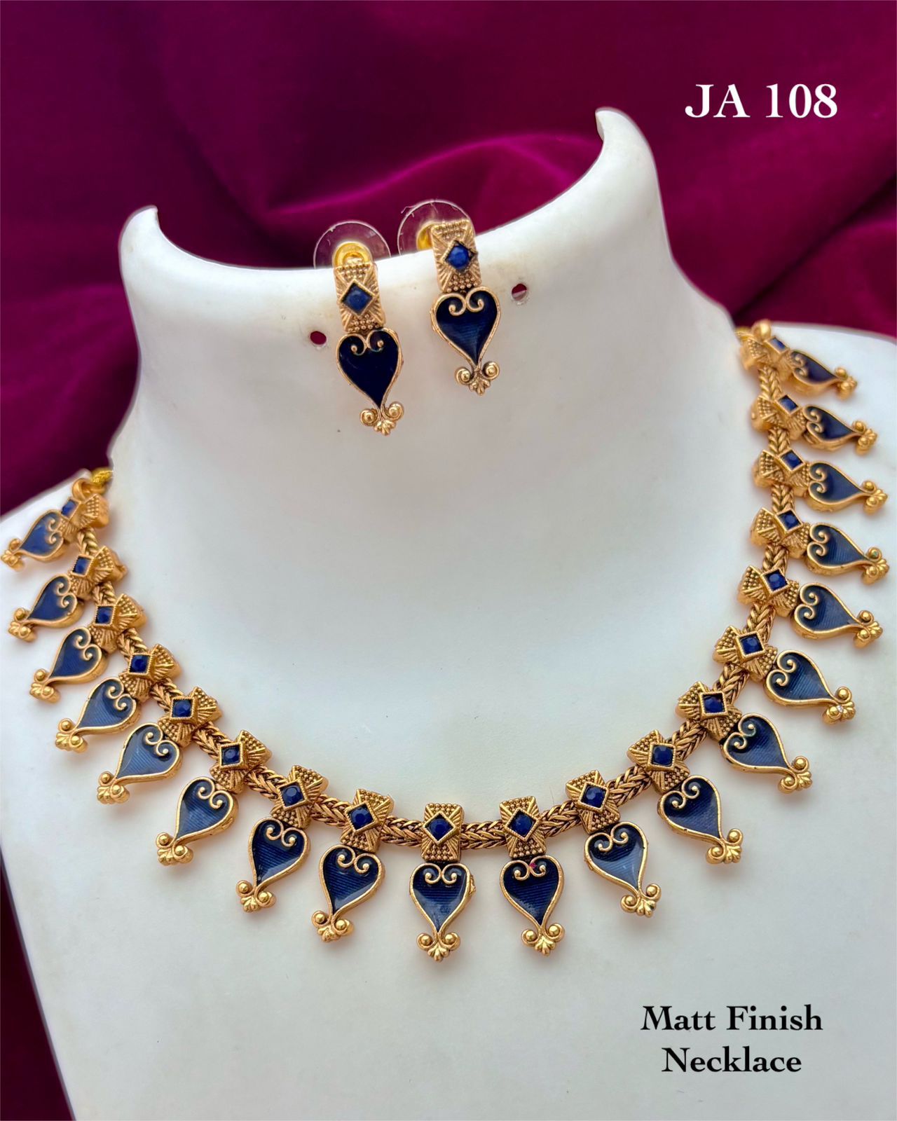 Elegant Matt Finish Necklace Set