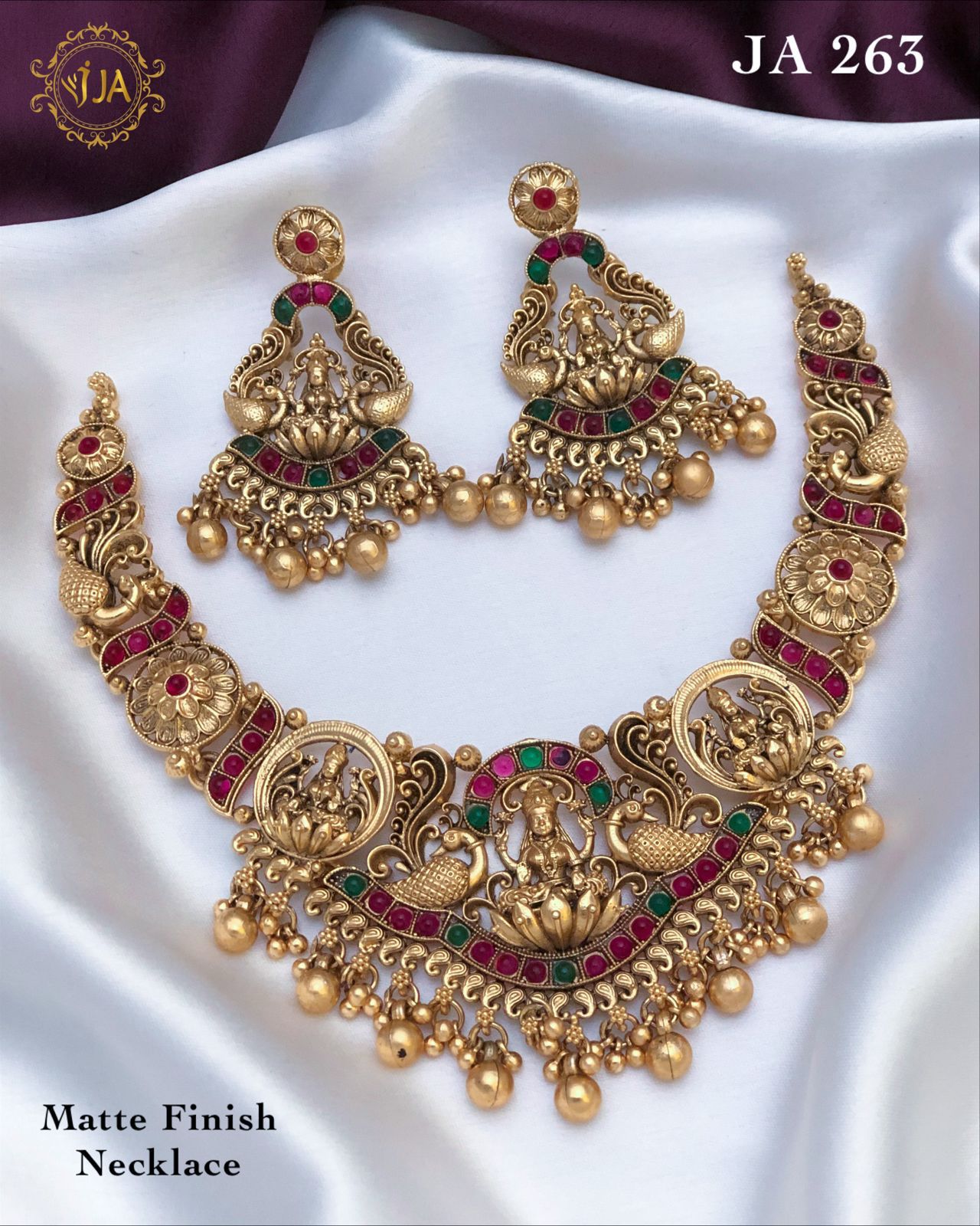 Matte Finish Necklace Set