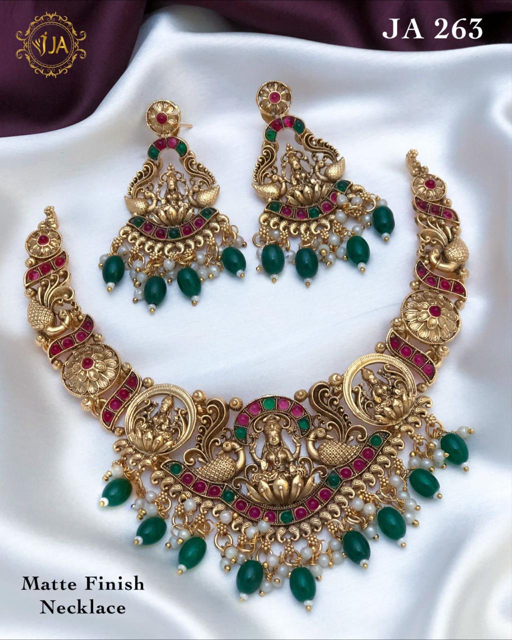 Matte Finish Necklace Set