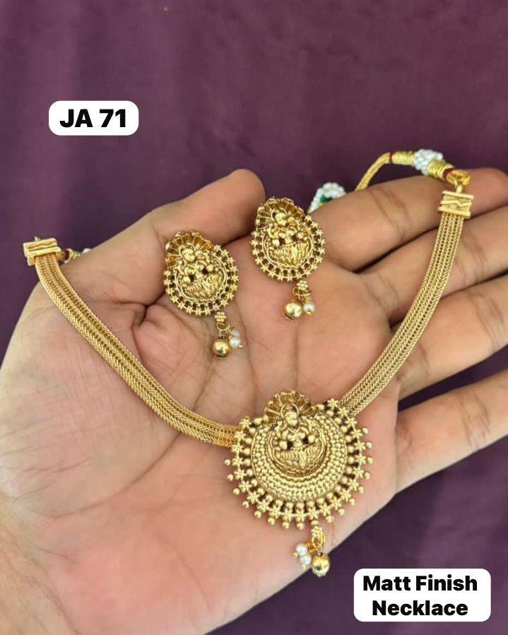 Matt Finish Traditional Necklace Set