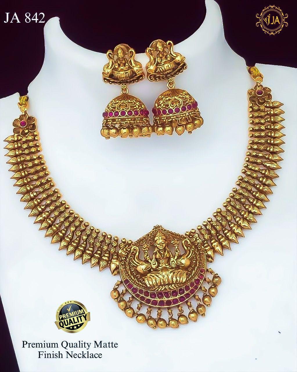 Traditional Matte Finish Necklace Set