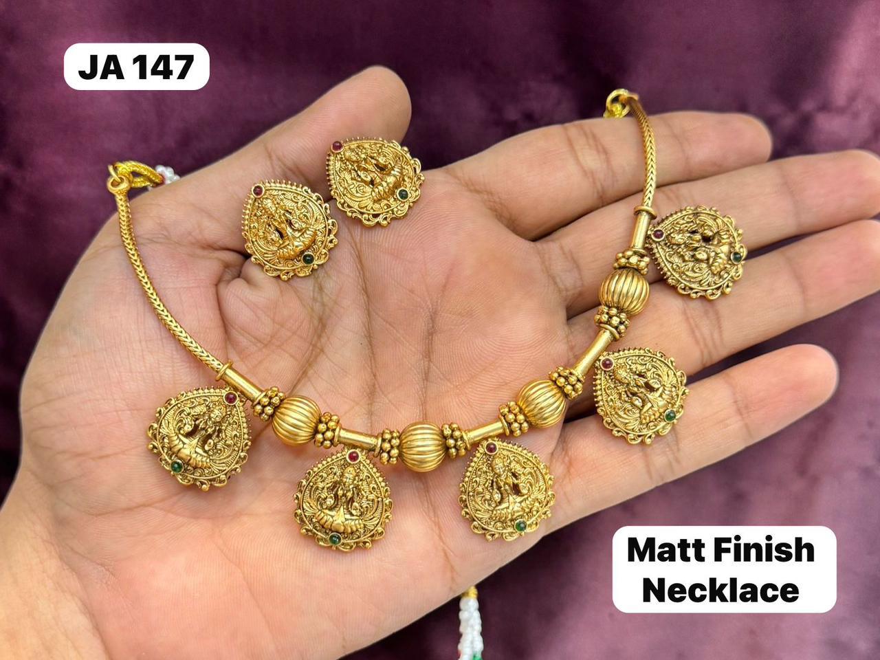 Matt Finish Necklace Set
