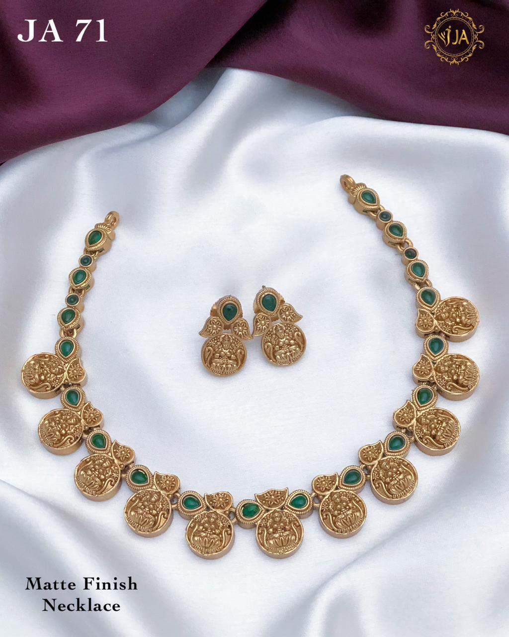 Matte Finish Necklace Set