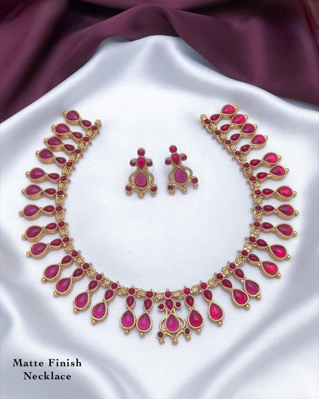 Matte Finish Necklace Set