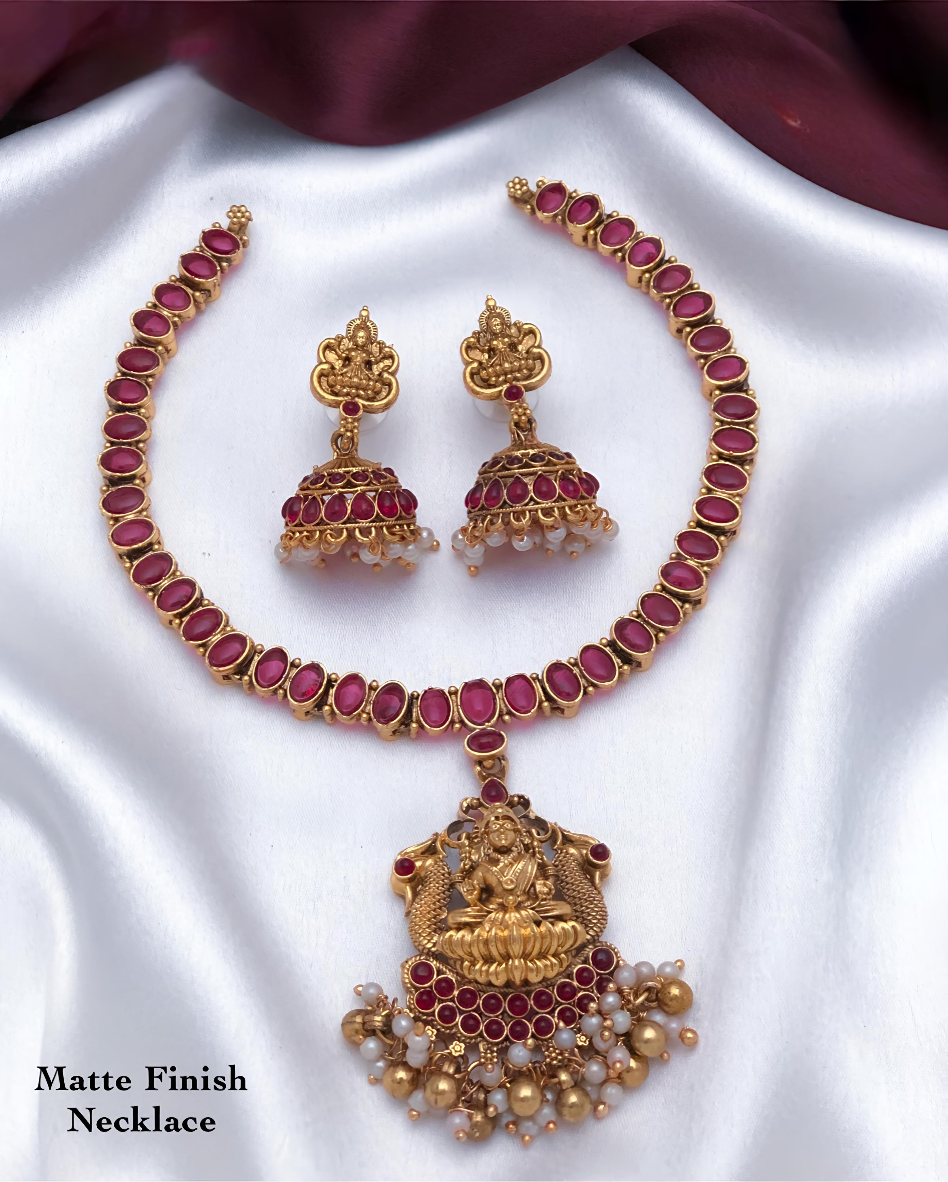 Traditional Matte Finish Necklace Set