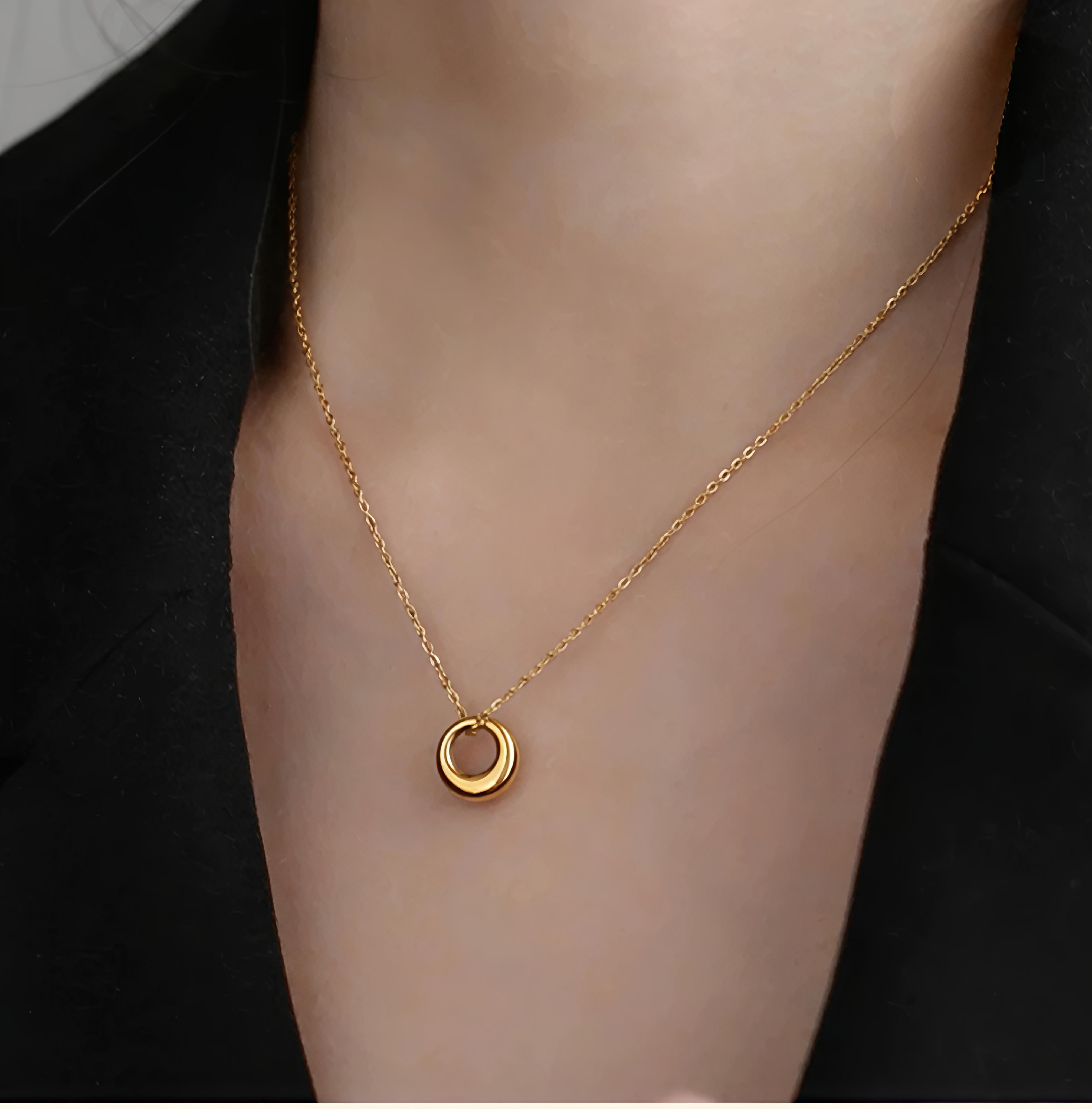Gold Circle Pendant Necklace