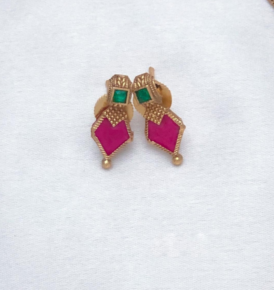 Kerala style Gold Necklace and Earring Set