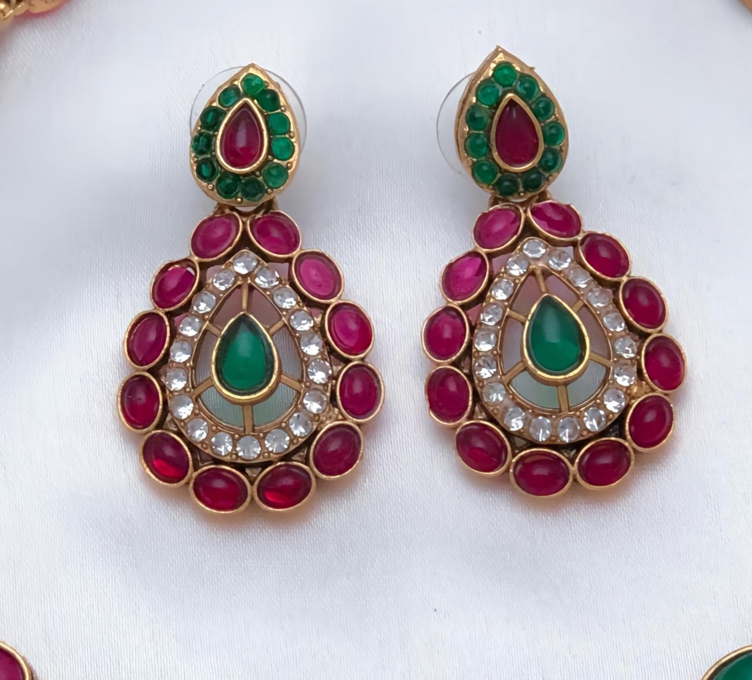 Elegant Ruby and Emerald Necklace Set
