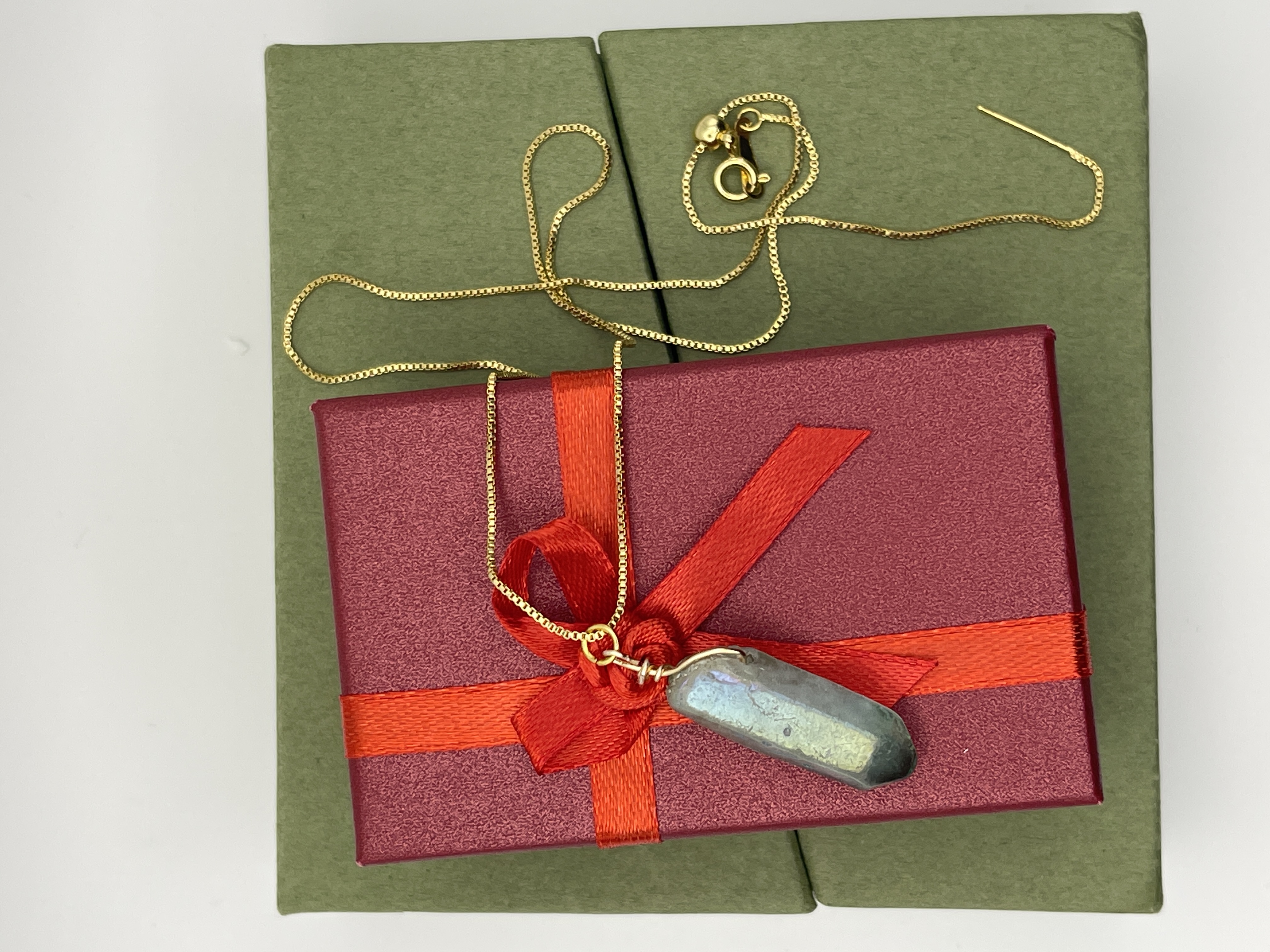 Green Quartz Pendant Necklace