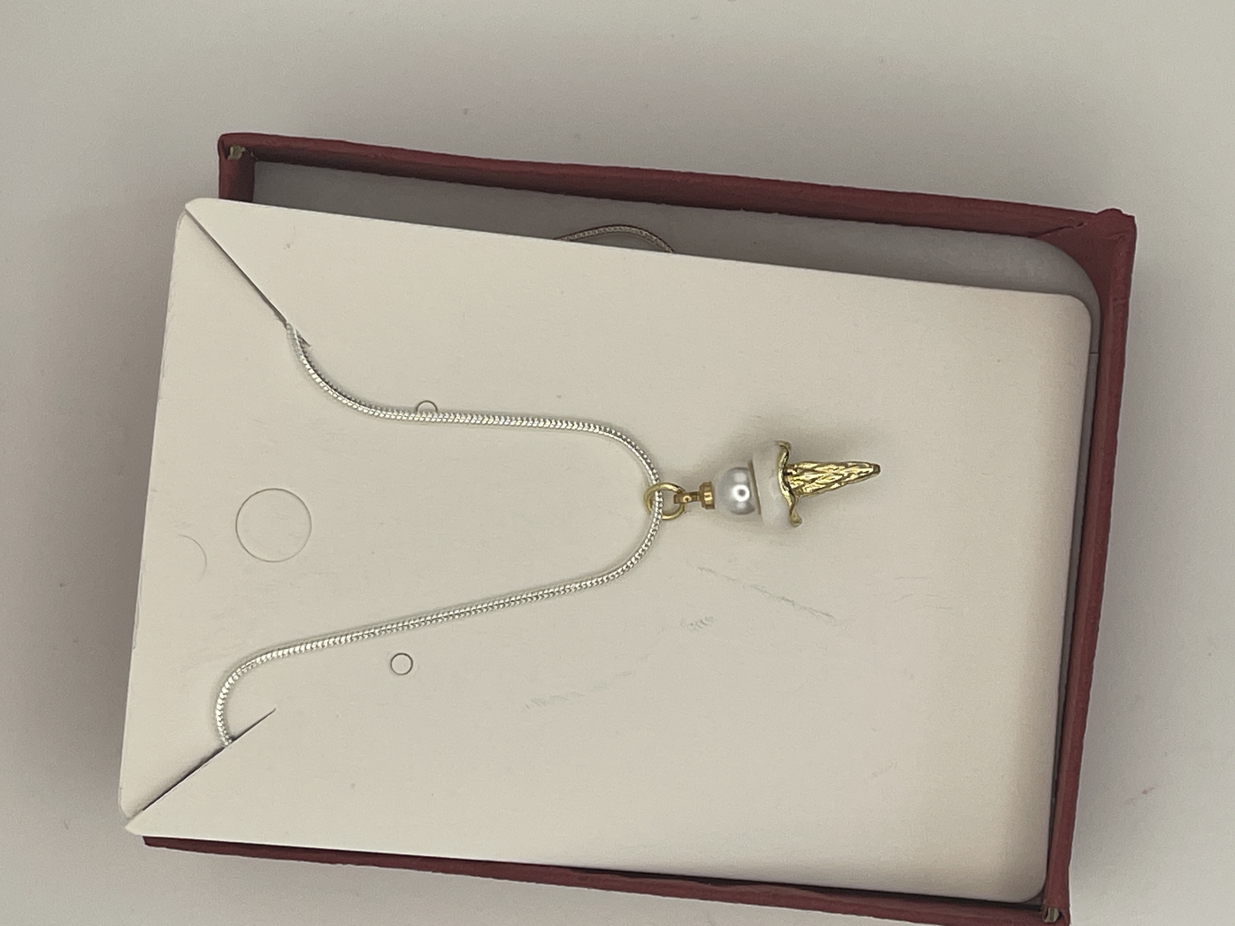Elegant Pearl and Gold ice cream Pendant Necklace