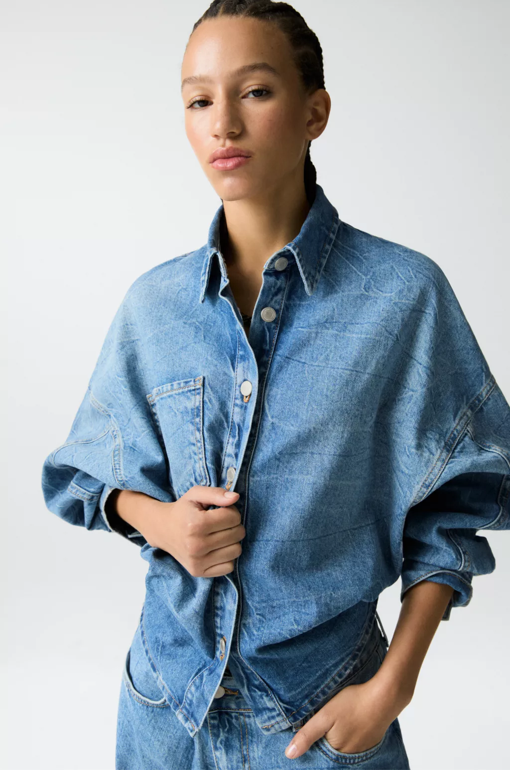 Cropped back denim shirt