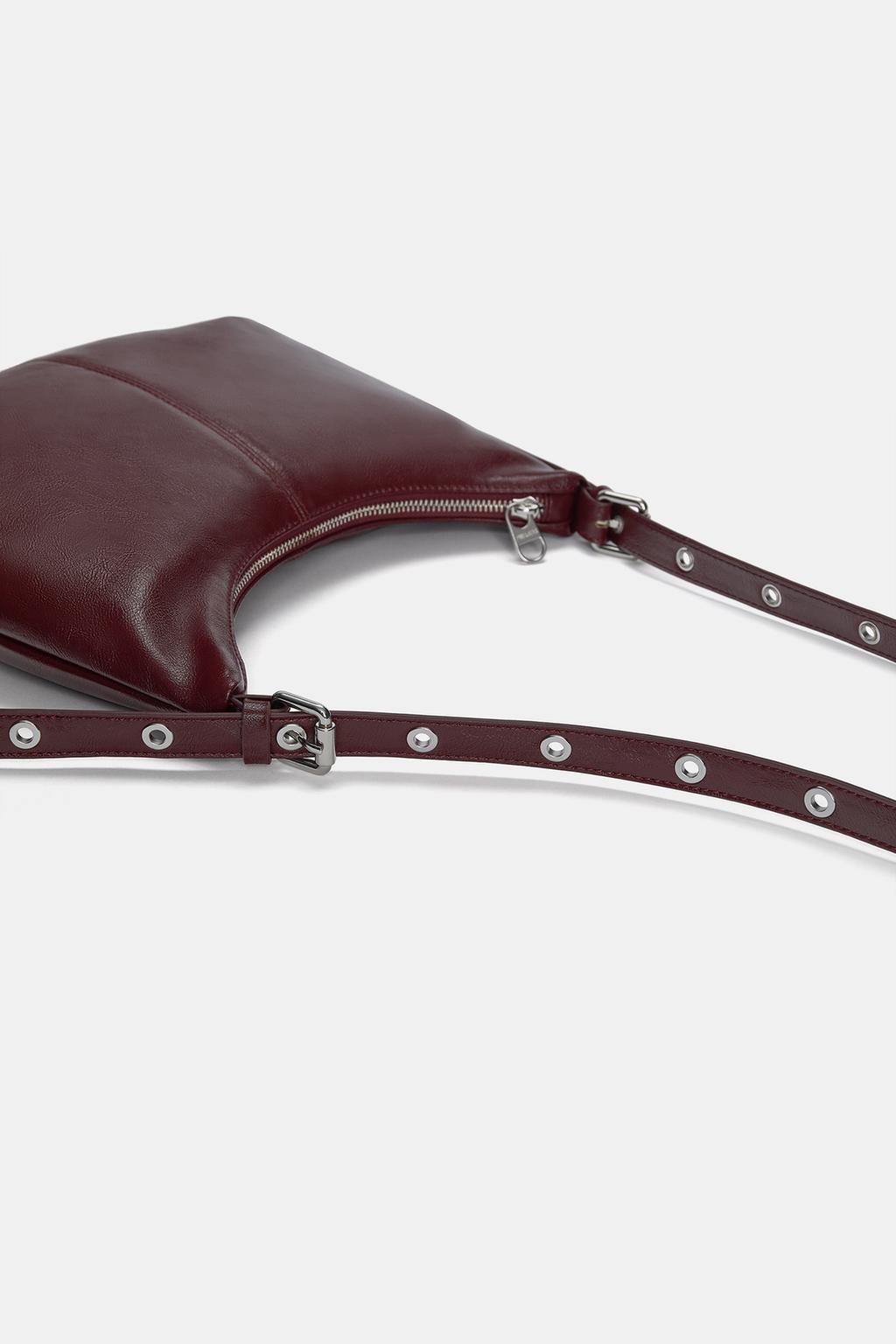 Crossbody bag with straps