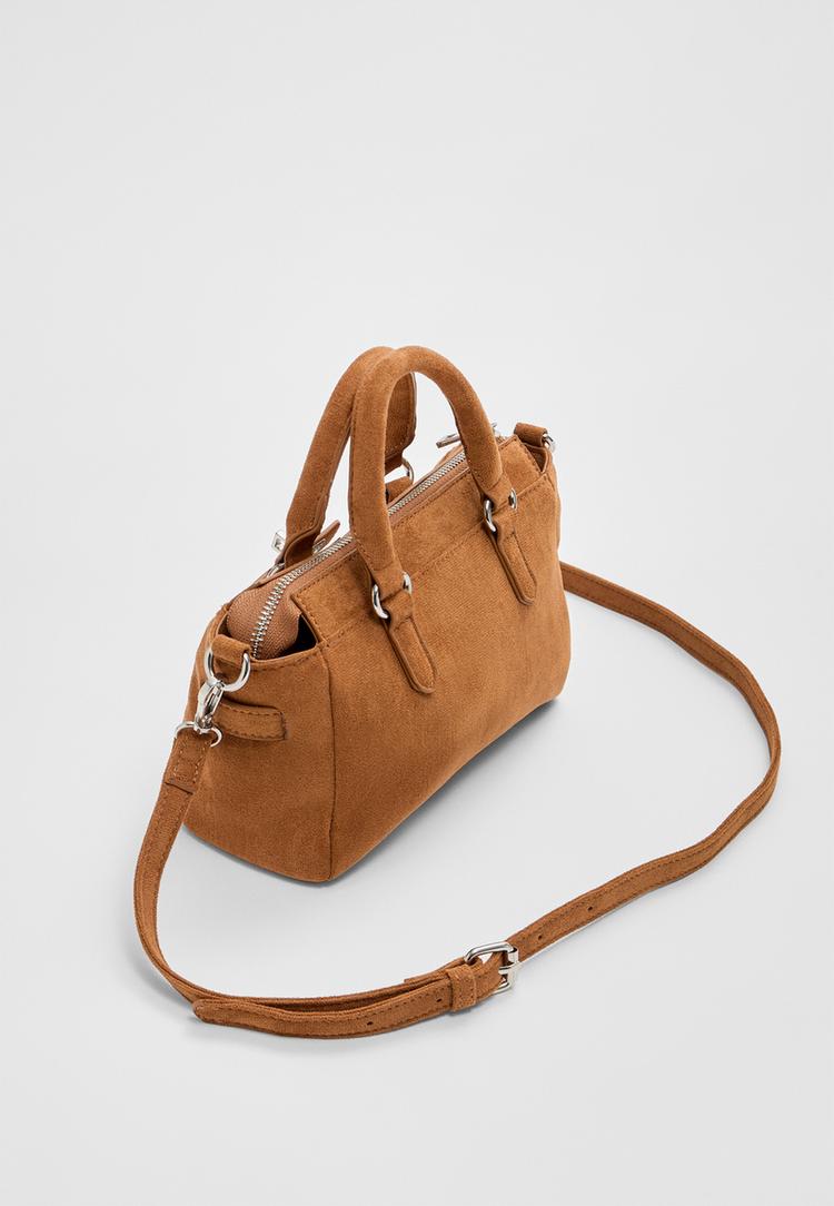 Crossbody bag with buckle