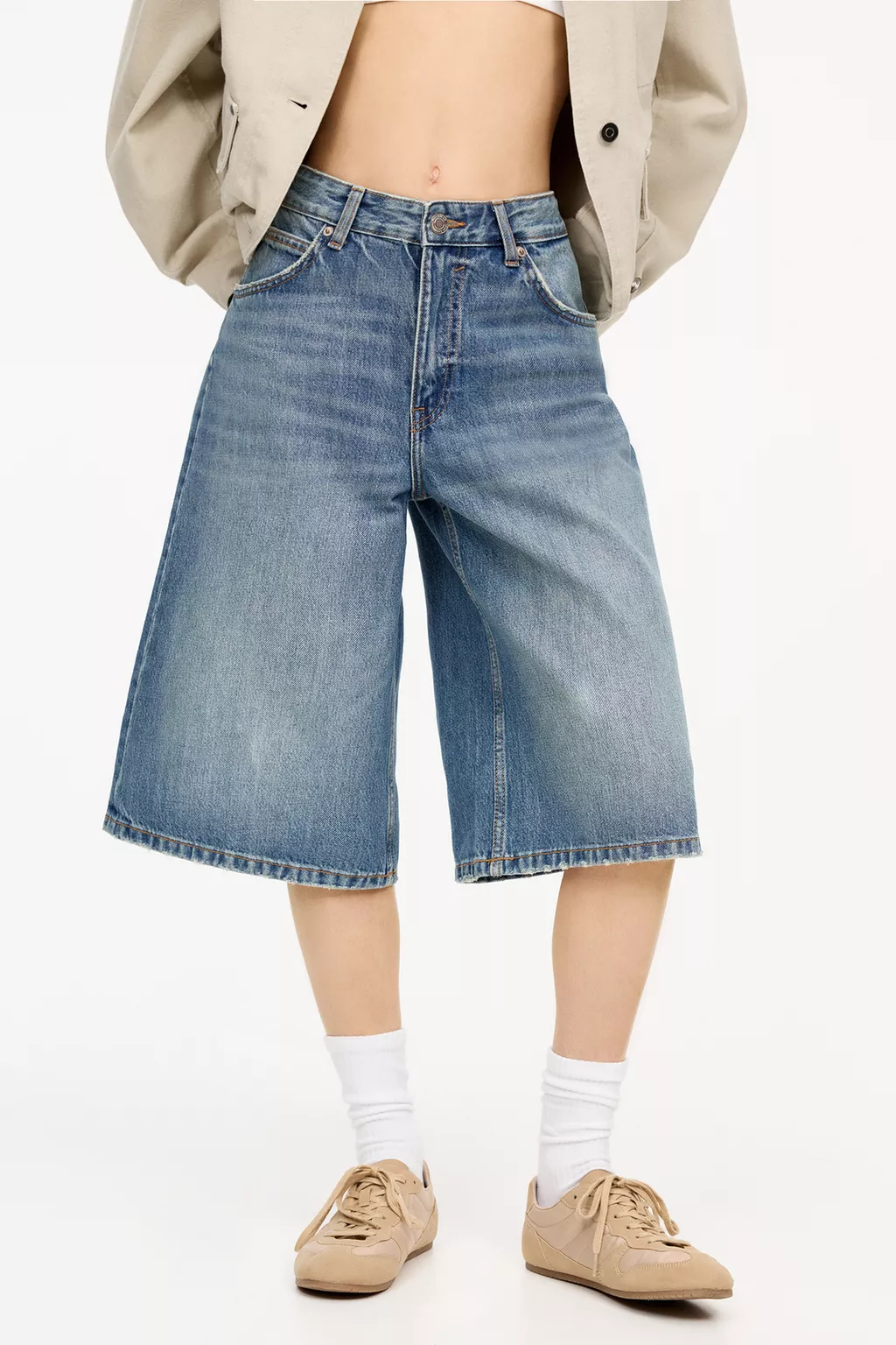 Low-rise jorts (Medium Blue)