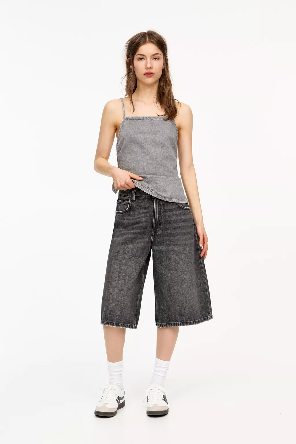 Low-rise jorts (Medium Grey)