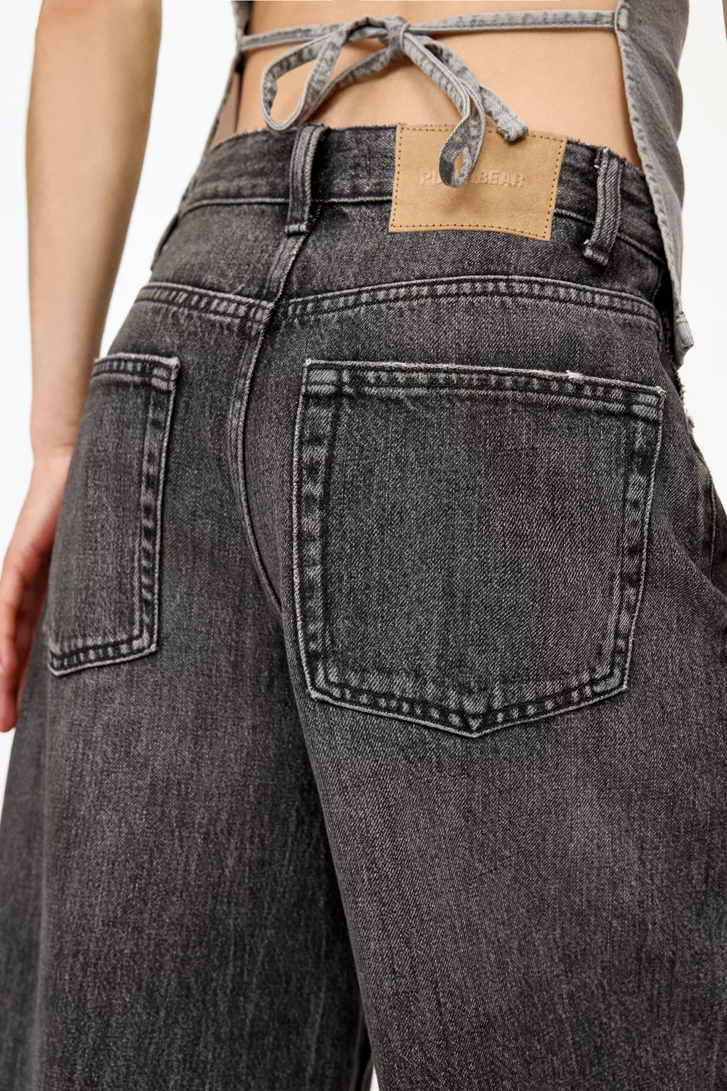 Low-rise jorts (Medium Grey)