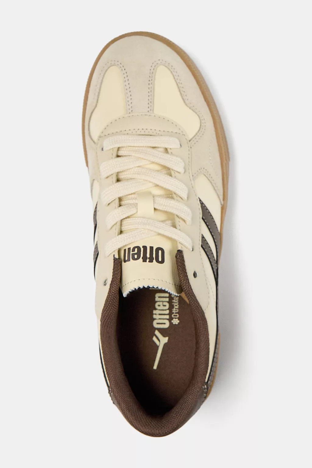 Chunky retro trainers