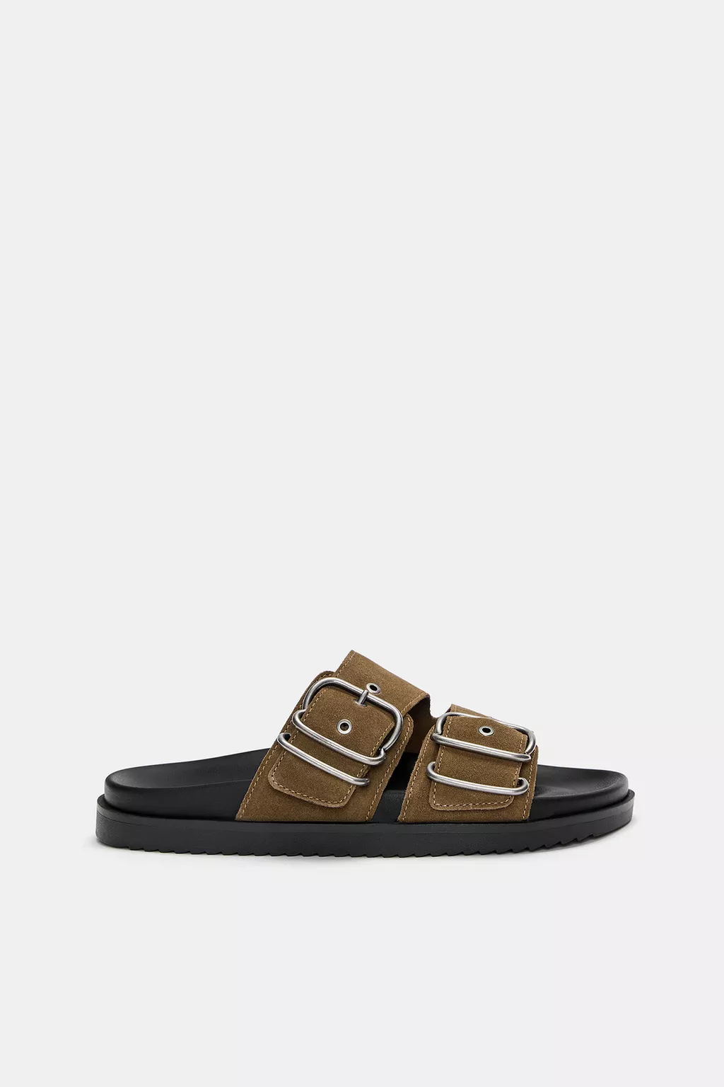 Flat leather sandals with buckles