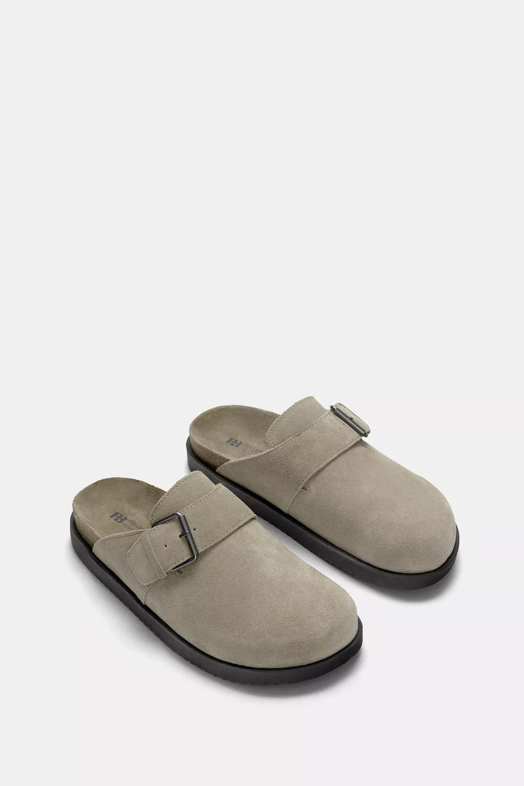 Leather clogs with buckle