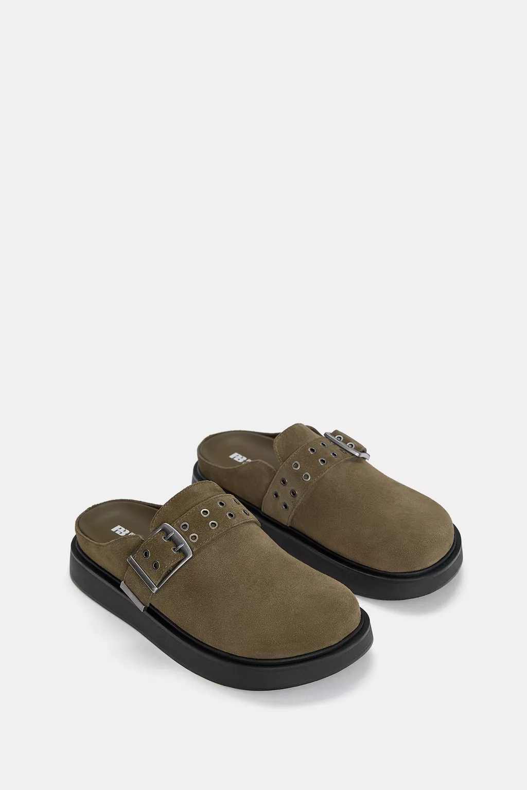 Leather clogs with buckle