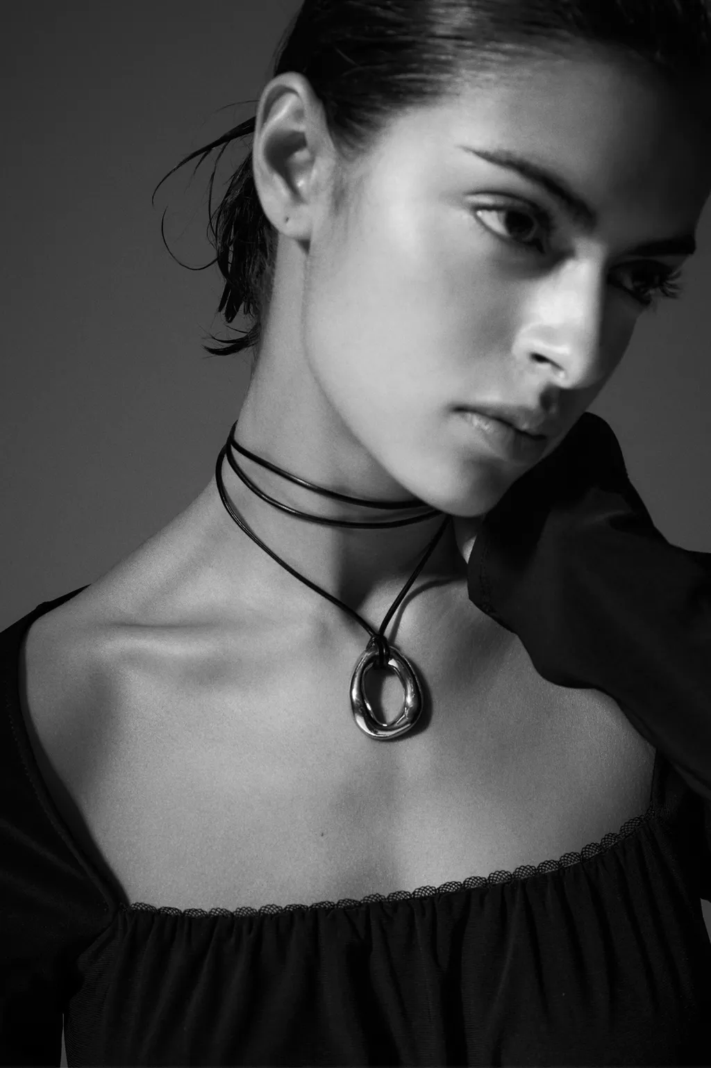 Circular pendant necklace