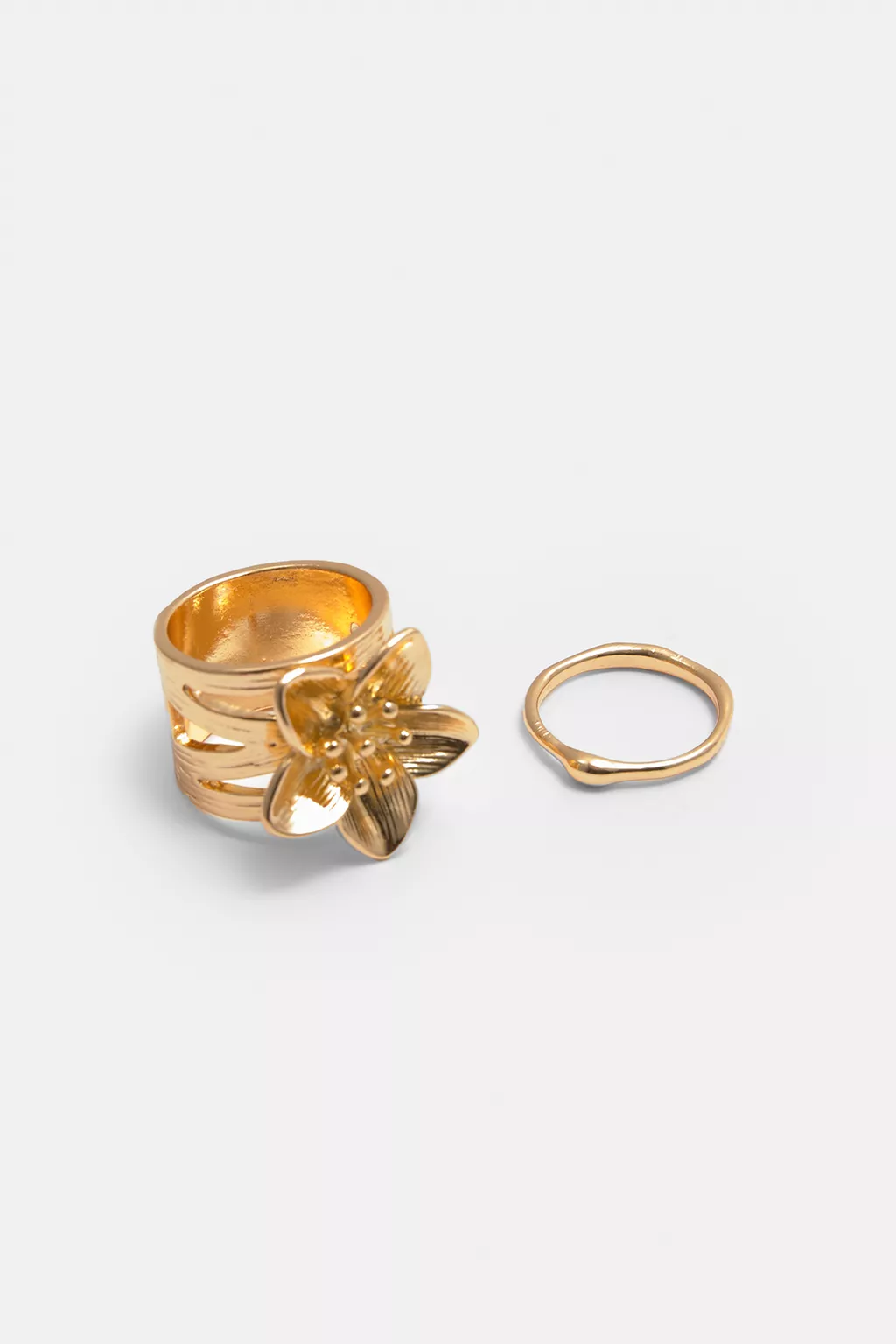 Pack of 4 flower rings
