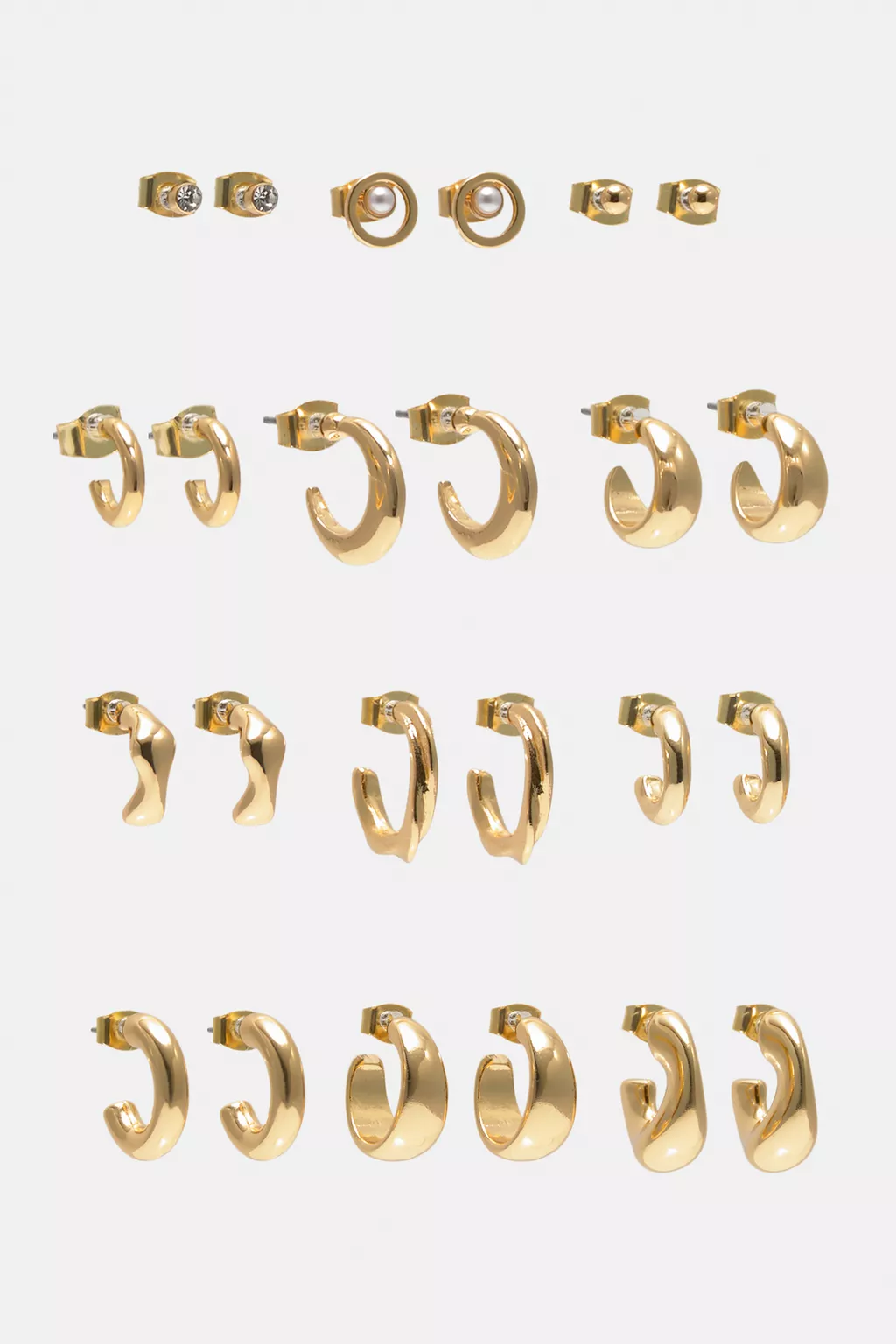 Pack of mini hoop earrings