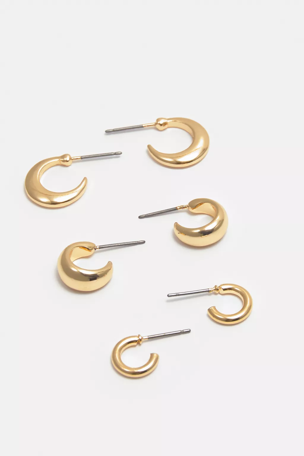 Pack of mini hoop earrings