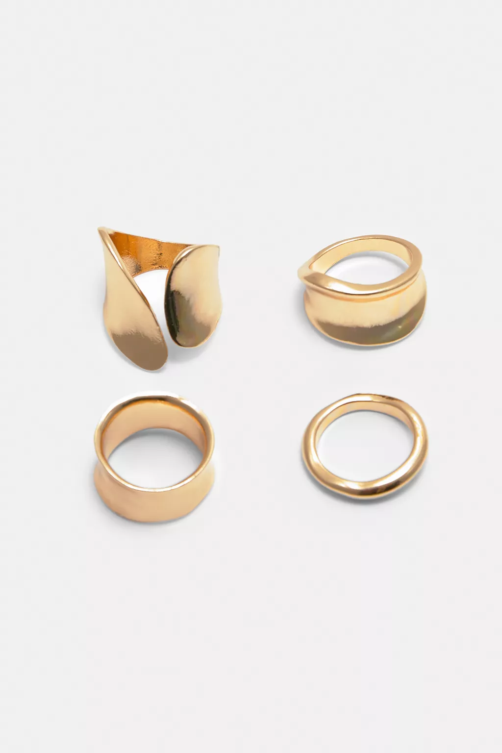 Pack of earcuff earrings