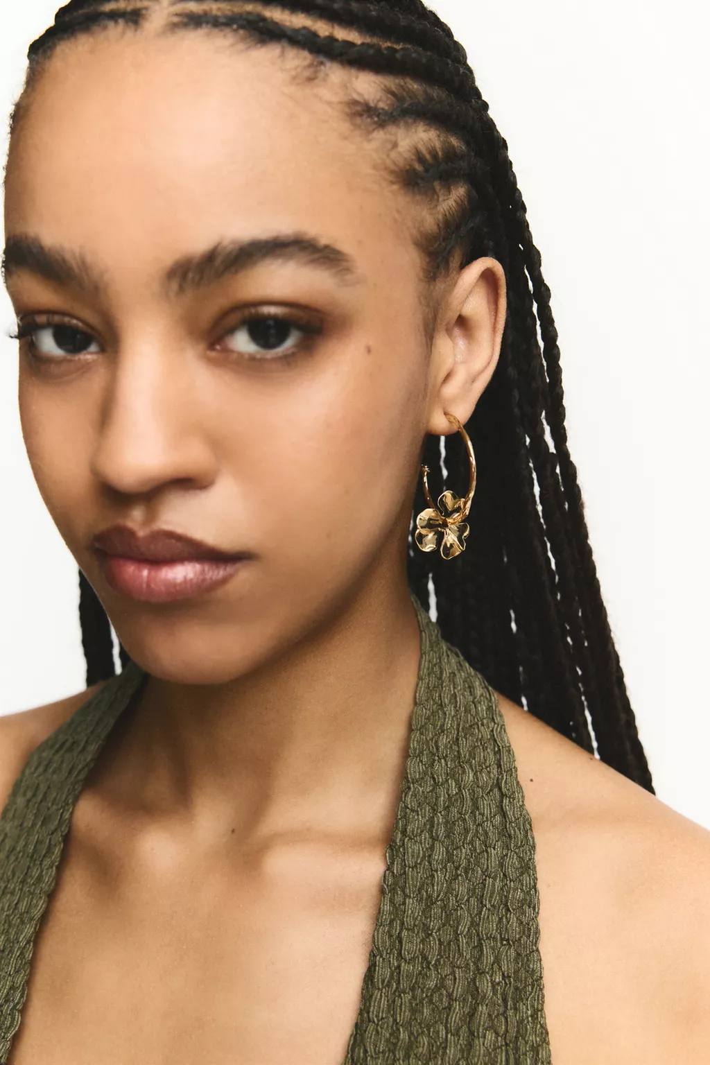 Flower hoop earrings