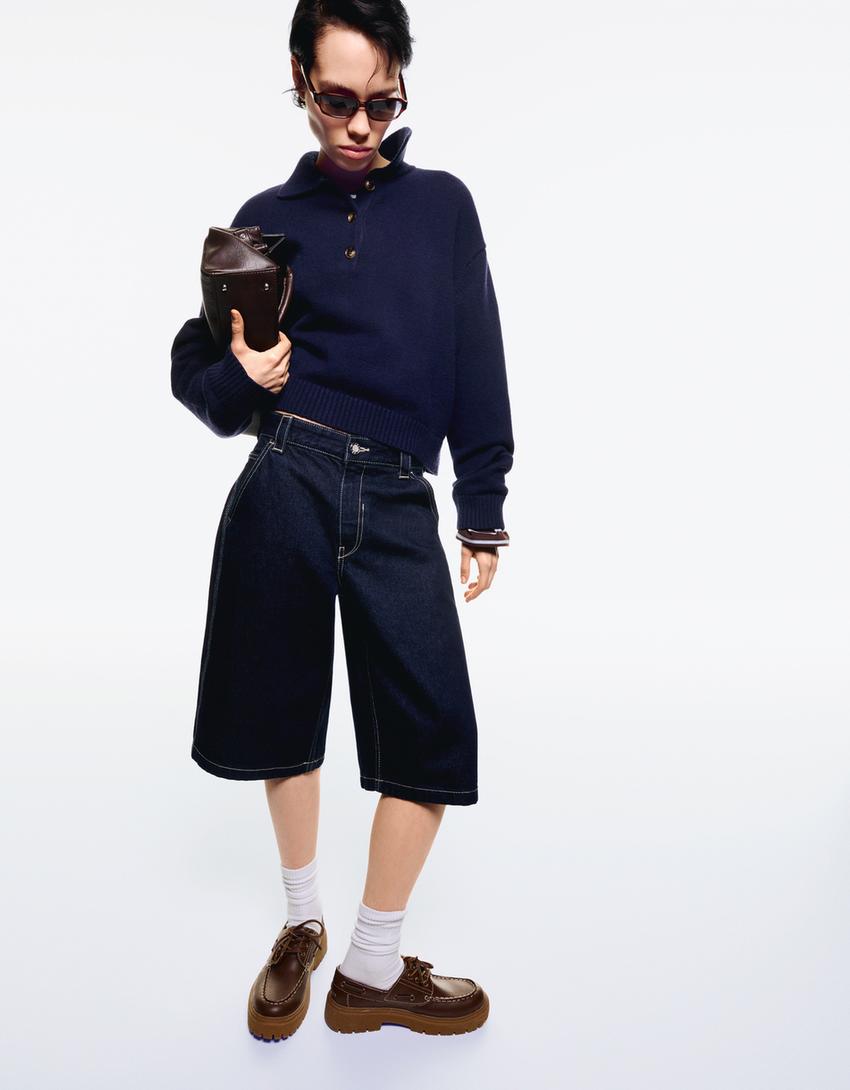 Voluminous Bermuda shorts with darts