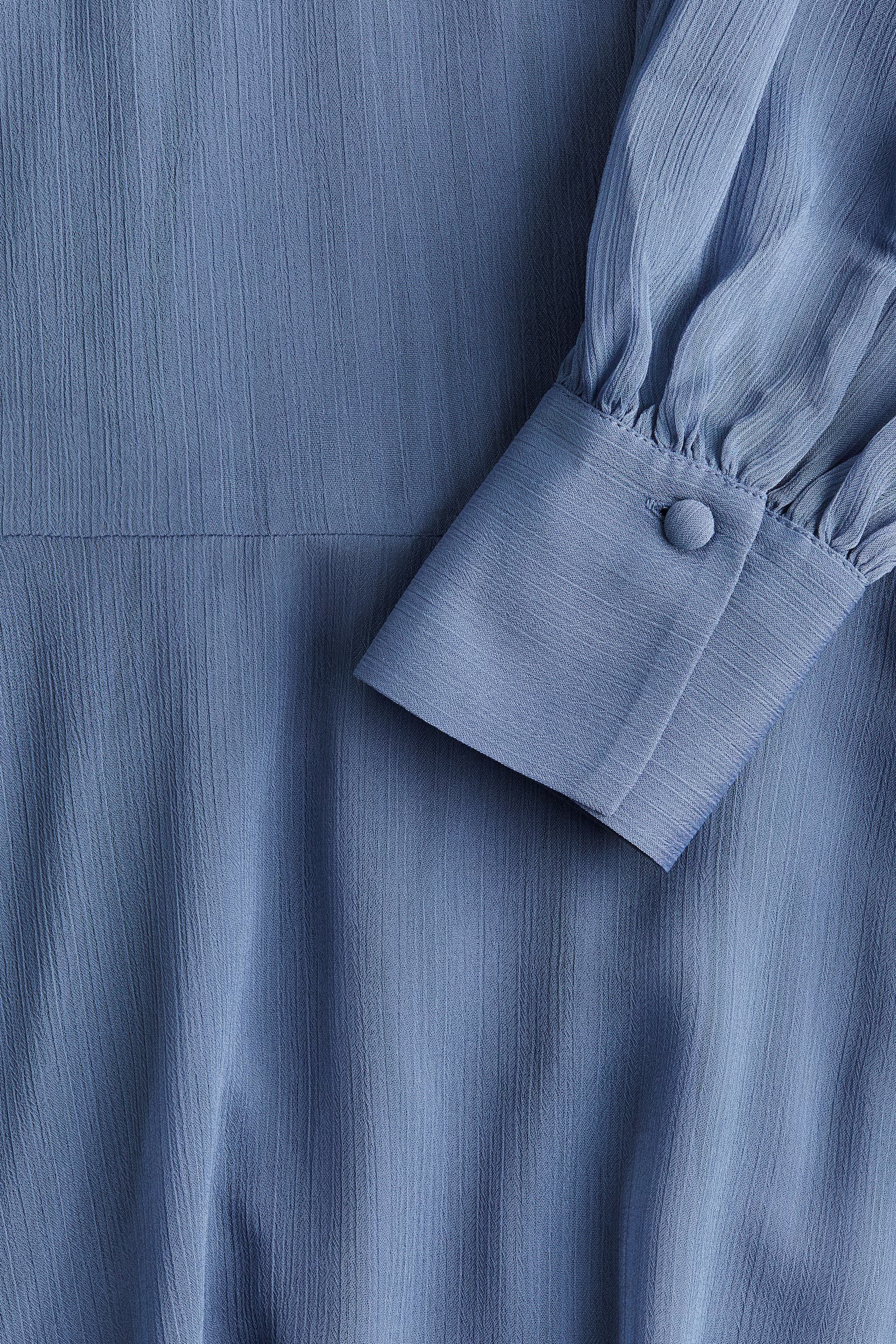 Thin Dress with Lace Collar