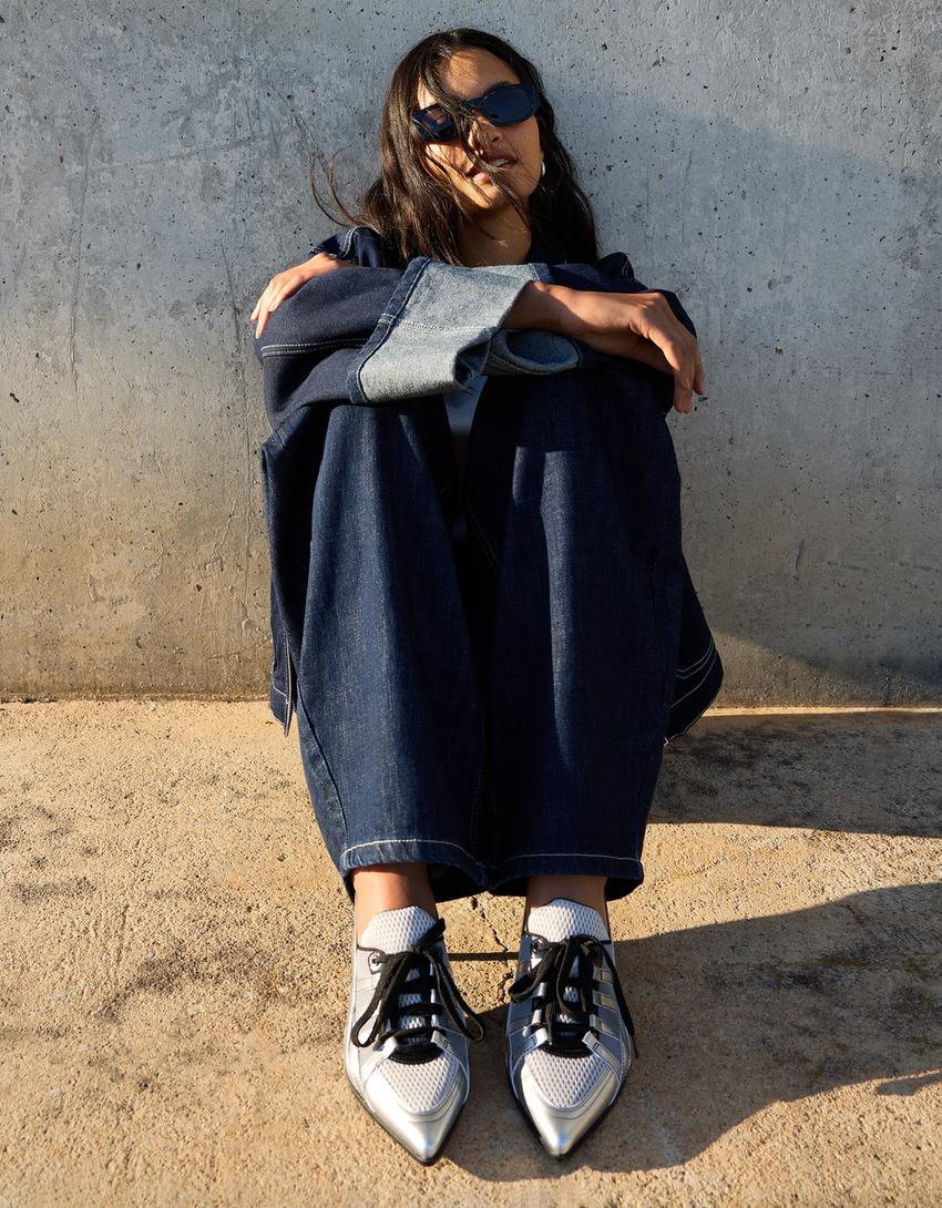 Slingback high-heel football shoes