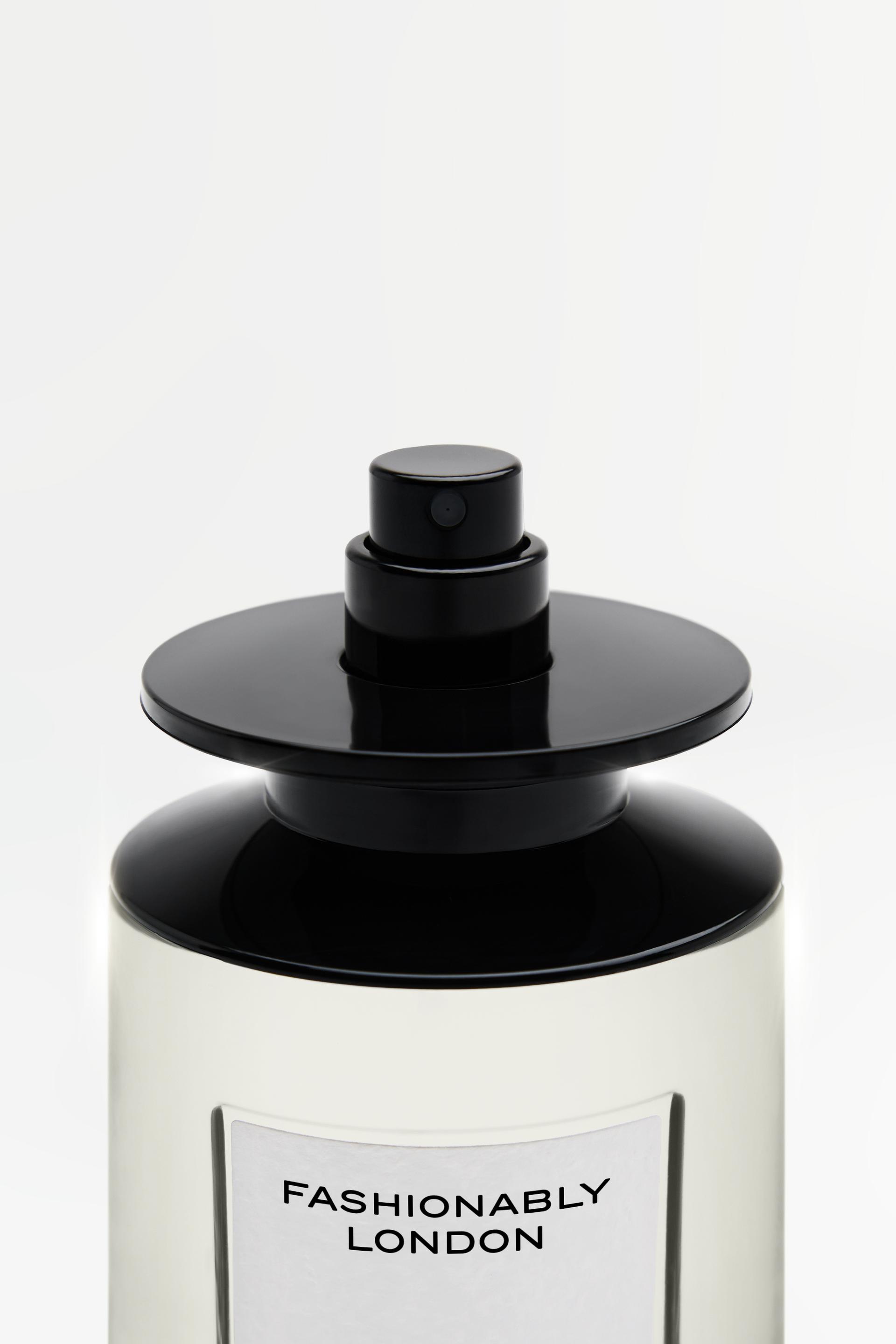 FASHIONABLY LONDON EDP 100 ML (3.4 FL.OZ).