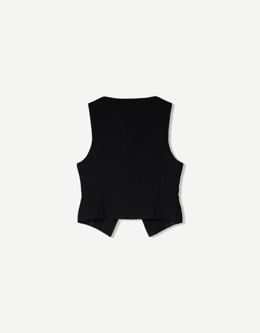 Body-fitting vest