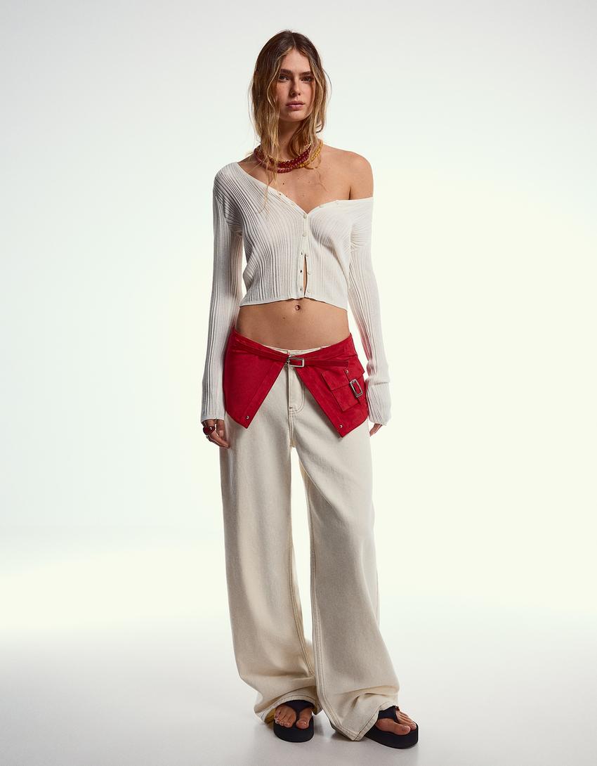 Belted skirt with buckle and pockets