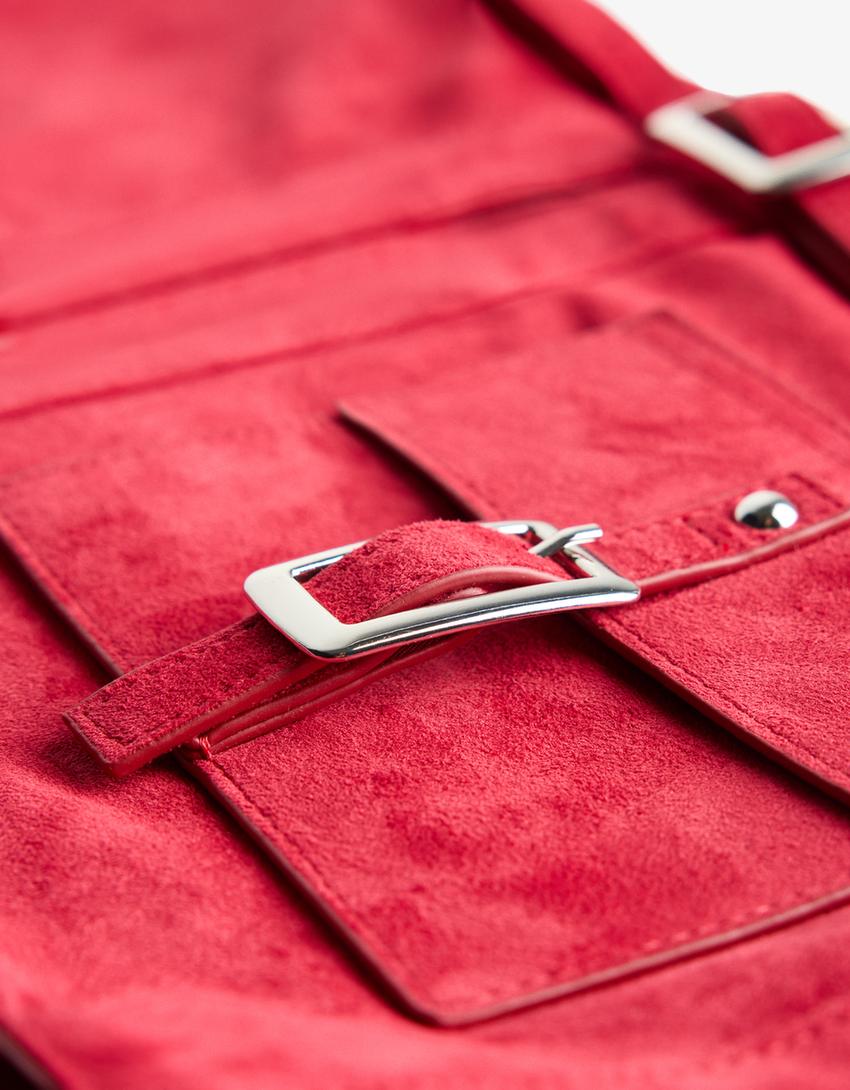 Belted skirt with buckle and pockets