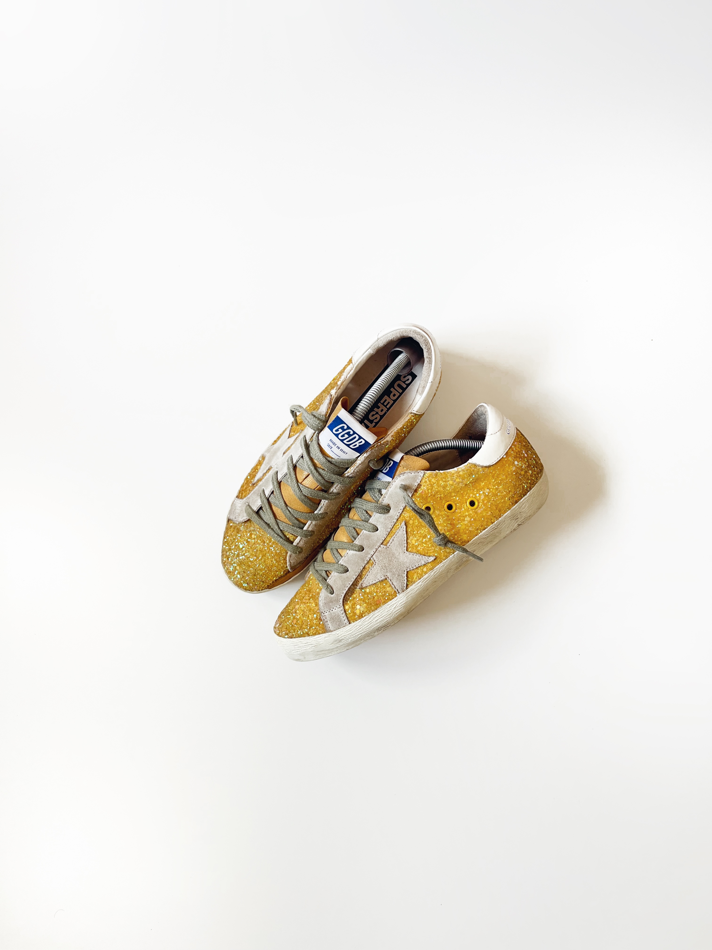 Yellow Superstar