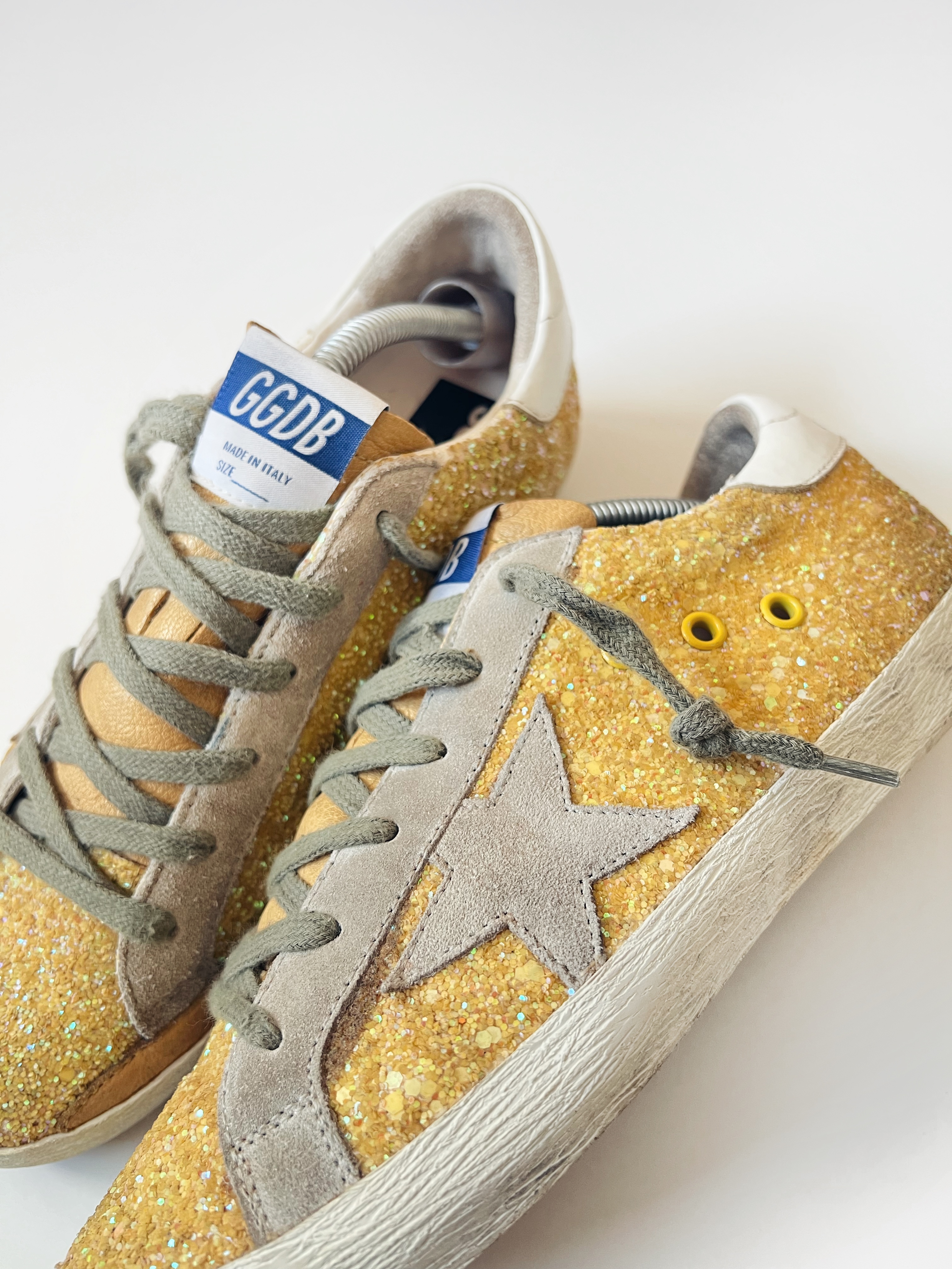 Yellow Superstar