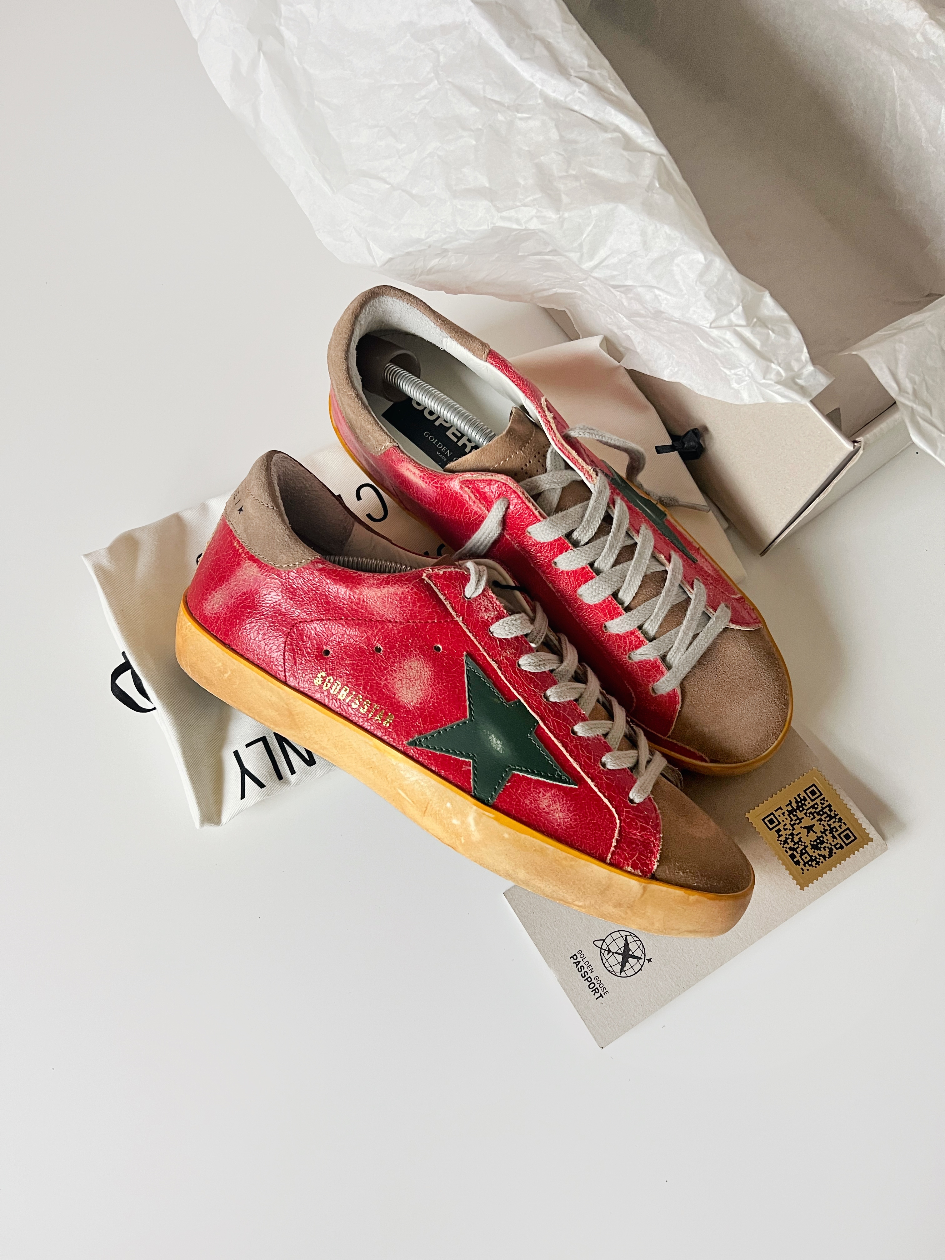 Red cracked Superstars