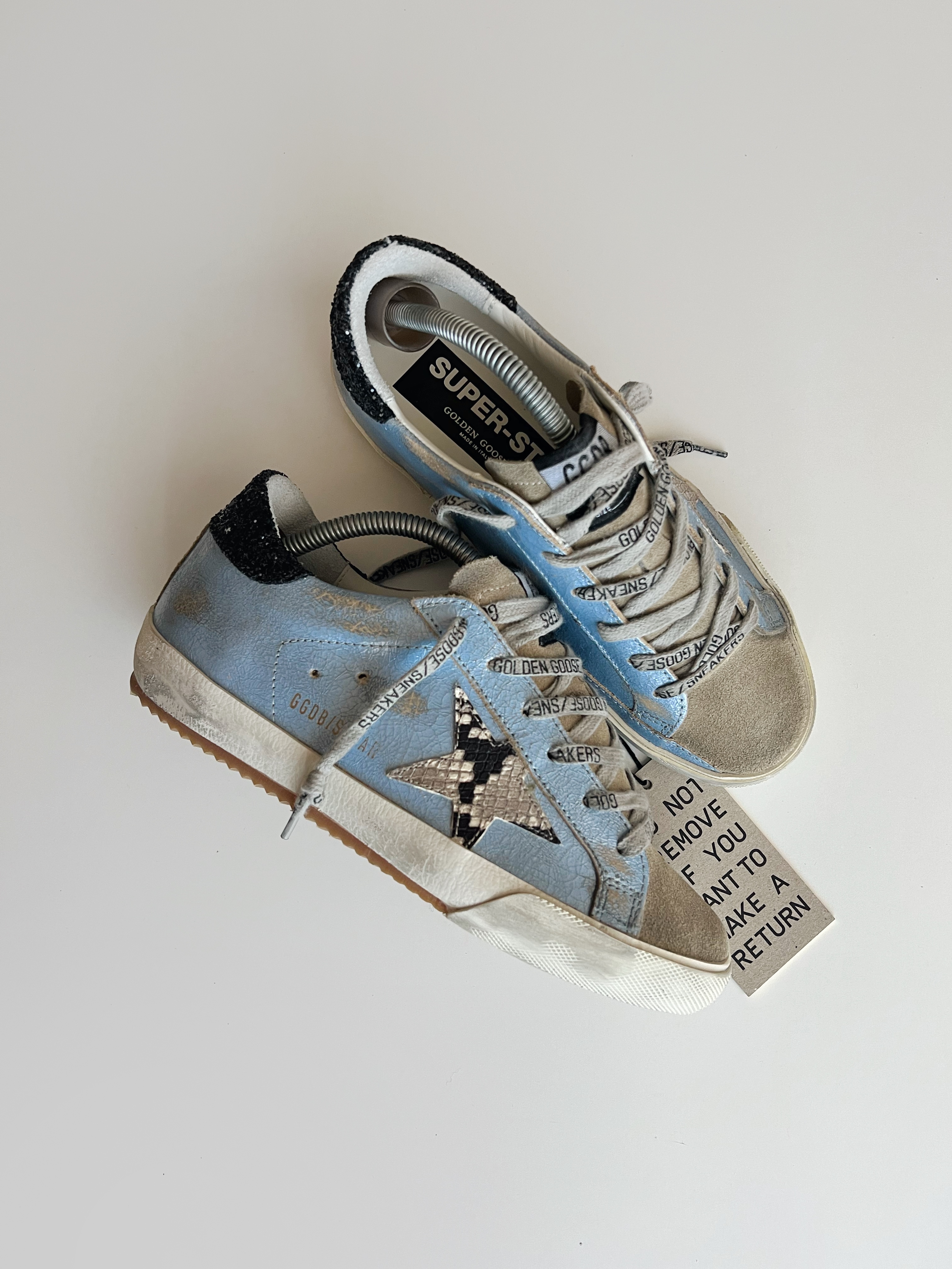 Light blue Superstar