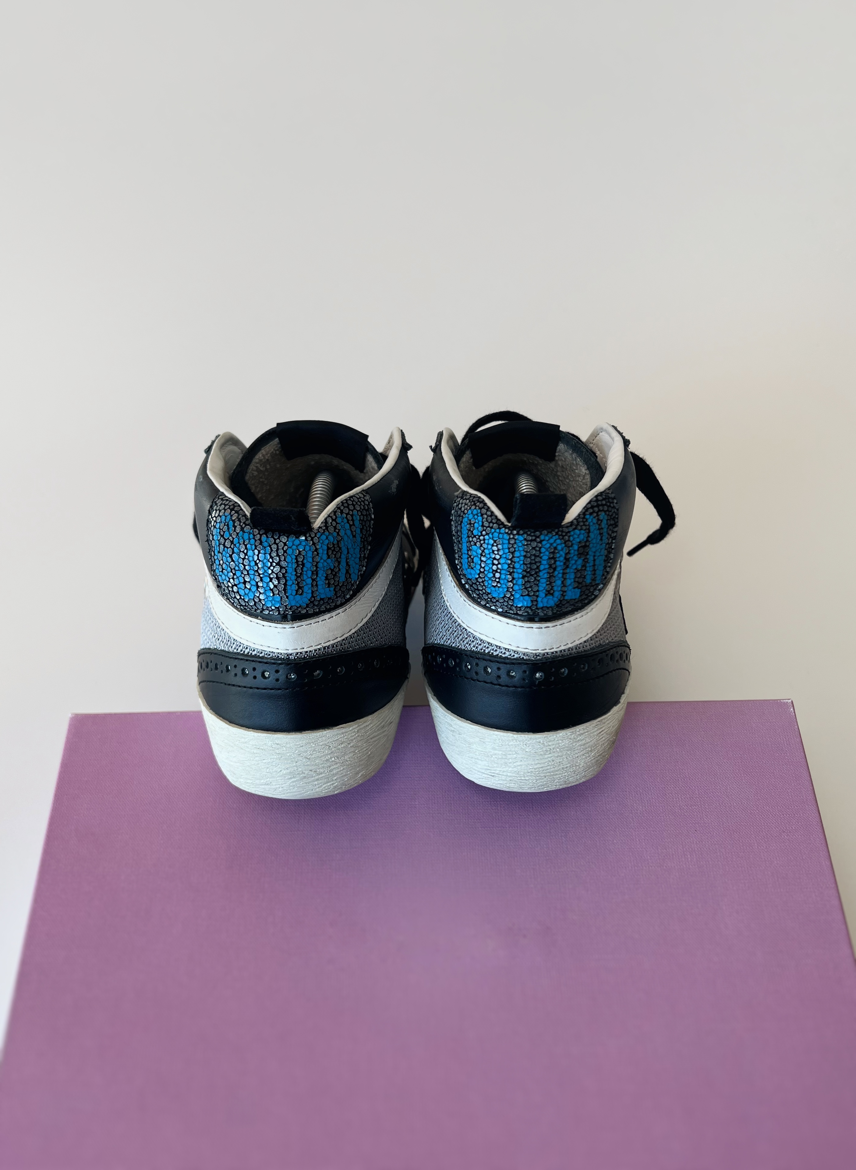 Mid Star Black & Grey