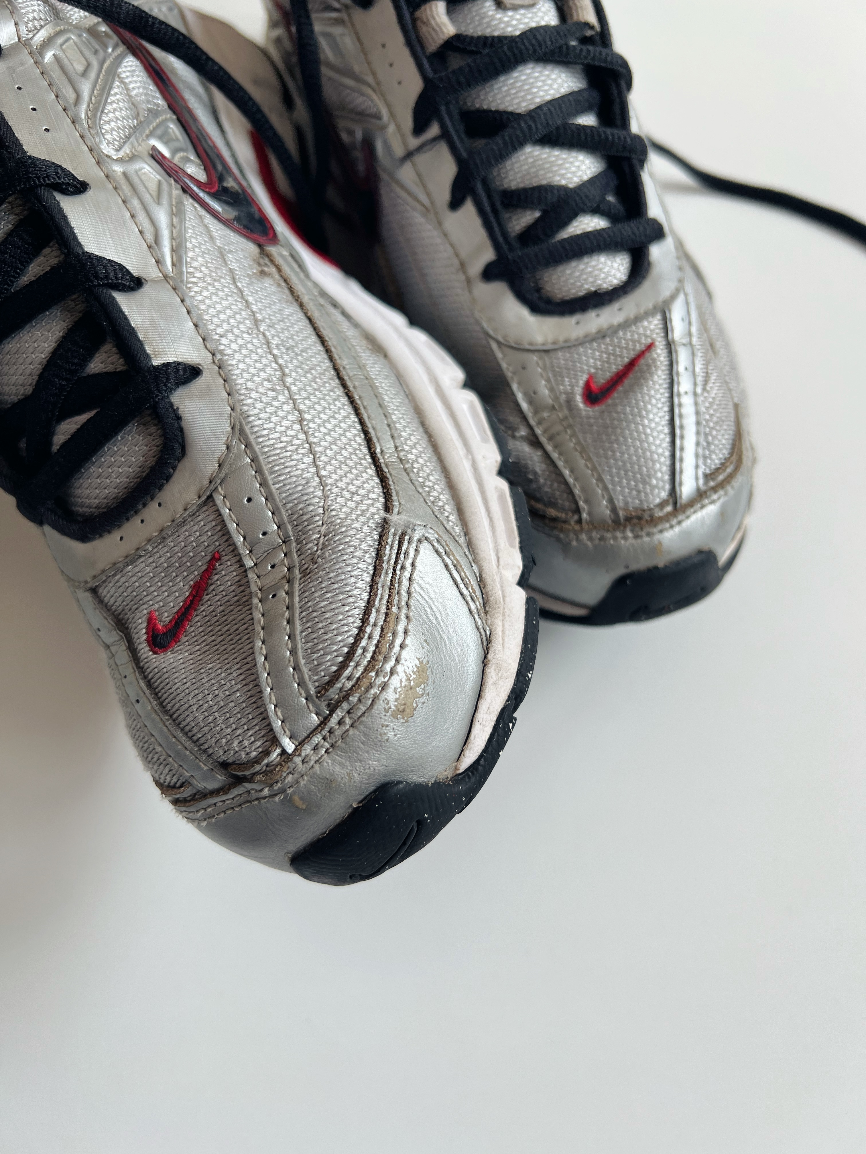 Nike Y2K Style