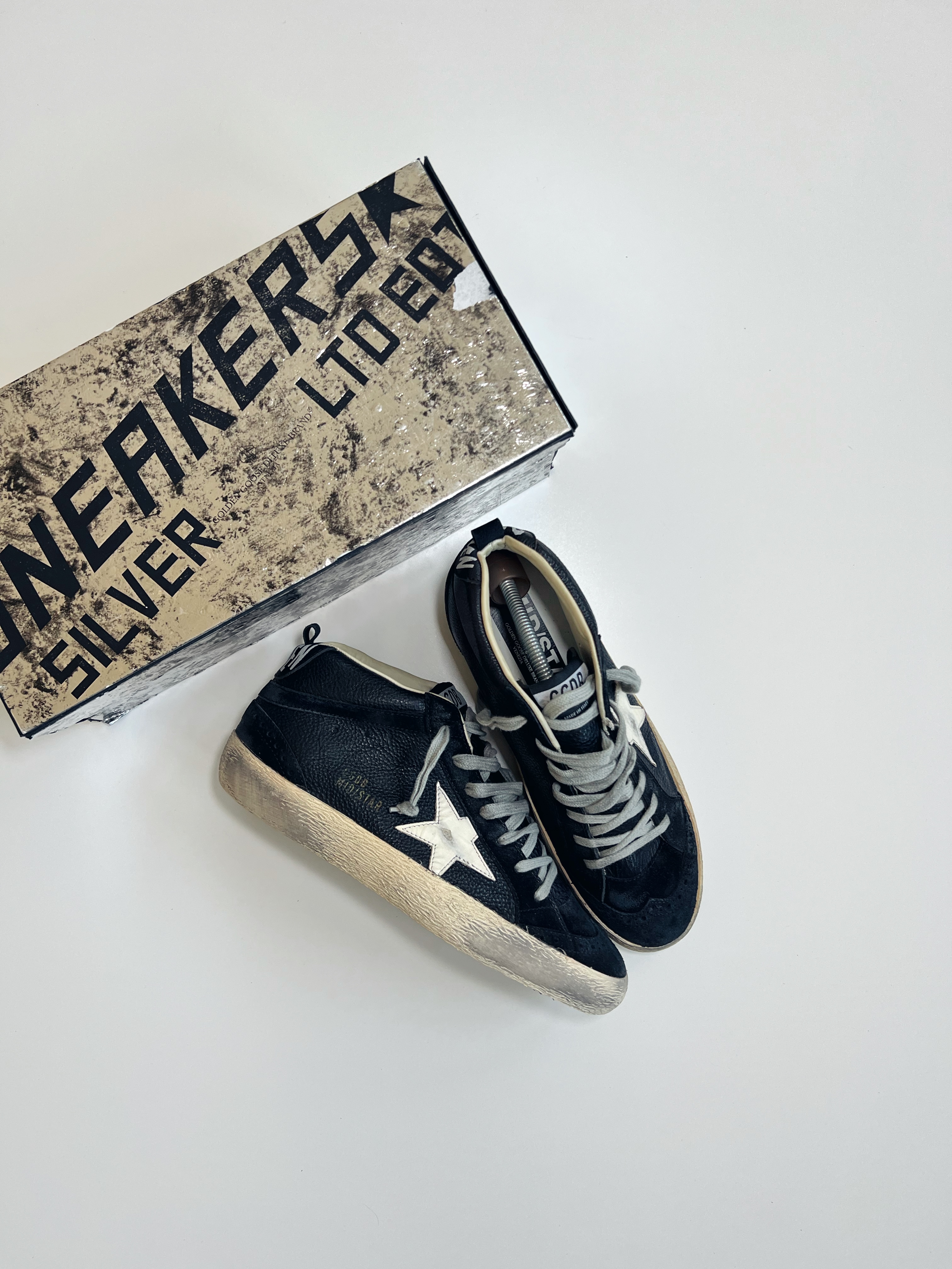 Black Mid Star Golden Goose