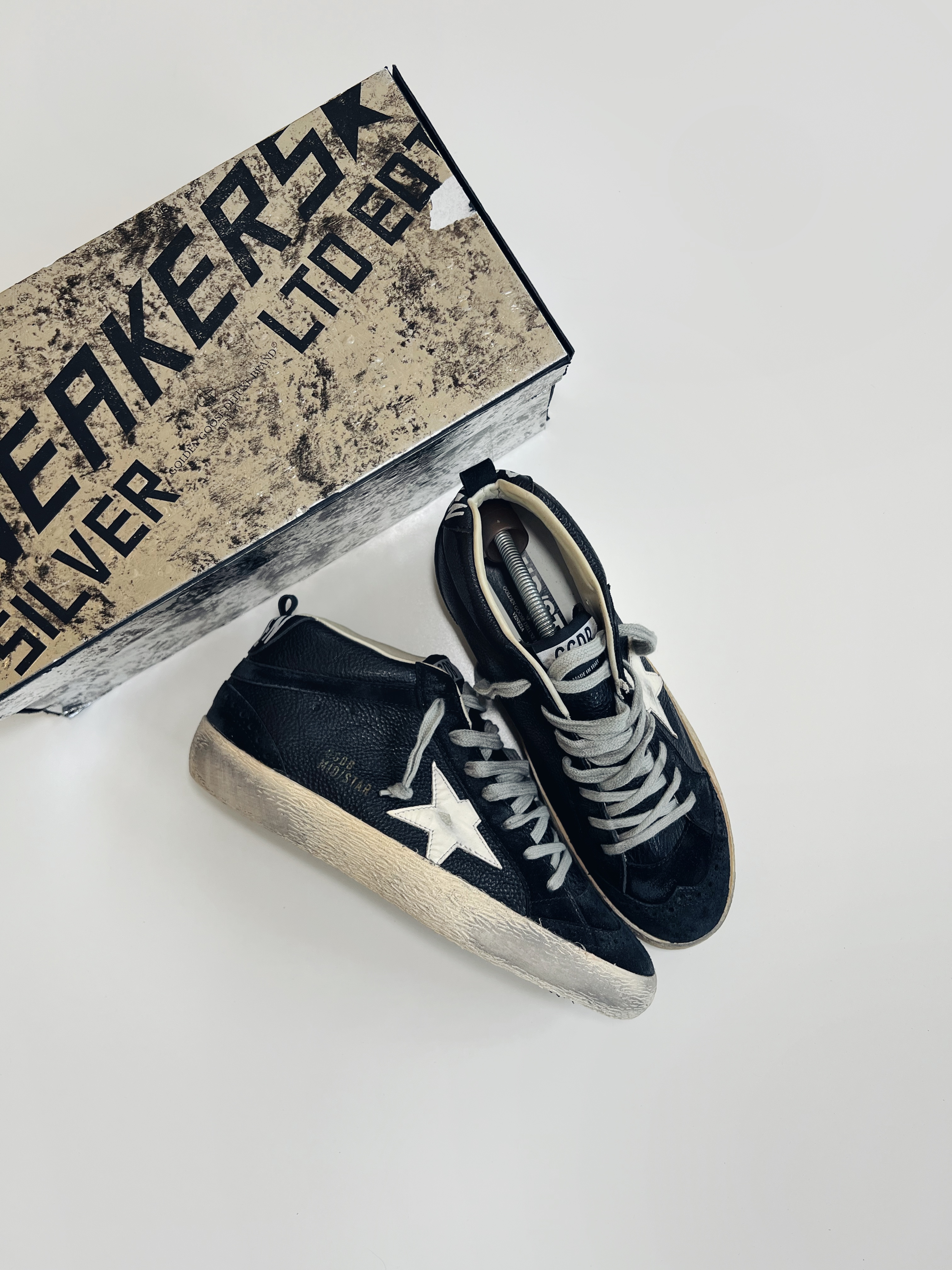 Black Mid Star Golden Goose
