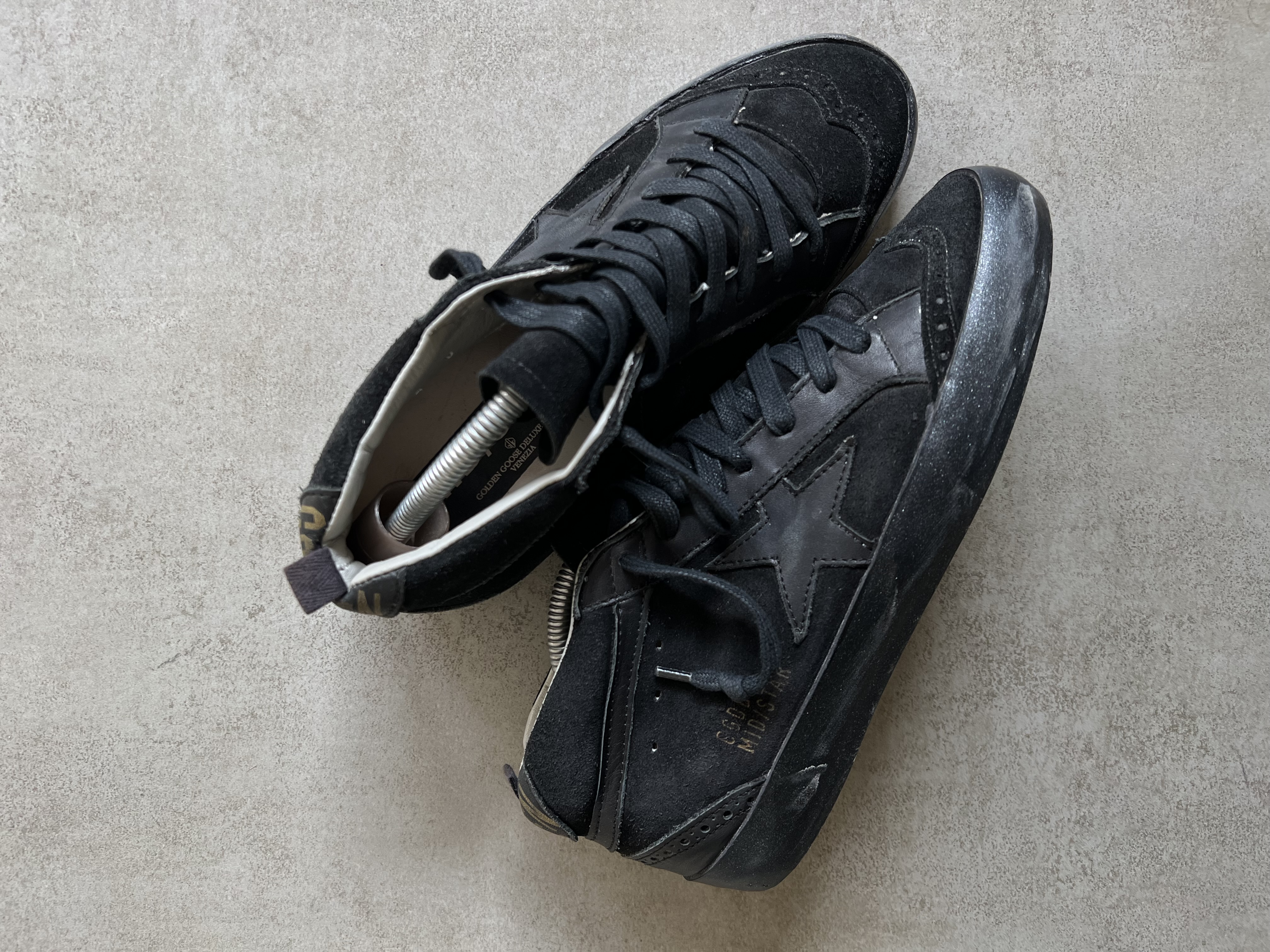 All Black Mid Star