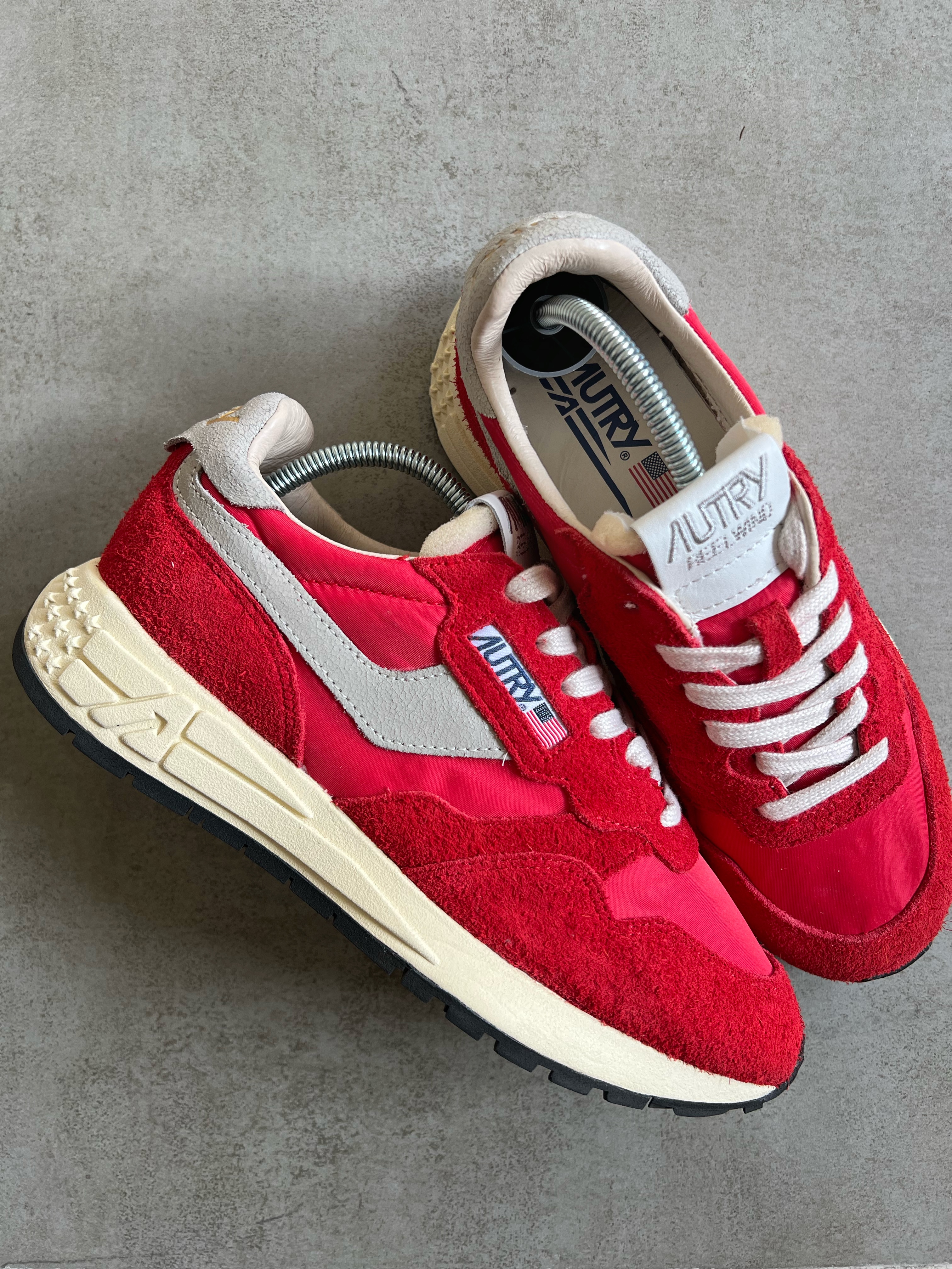 AUTRY Red & White